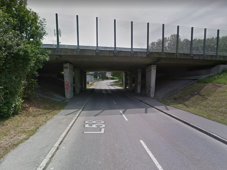 Der Unfall ereignete sich in Richtung Mäder auf der Kommingerstraße.