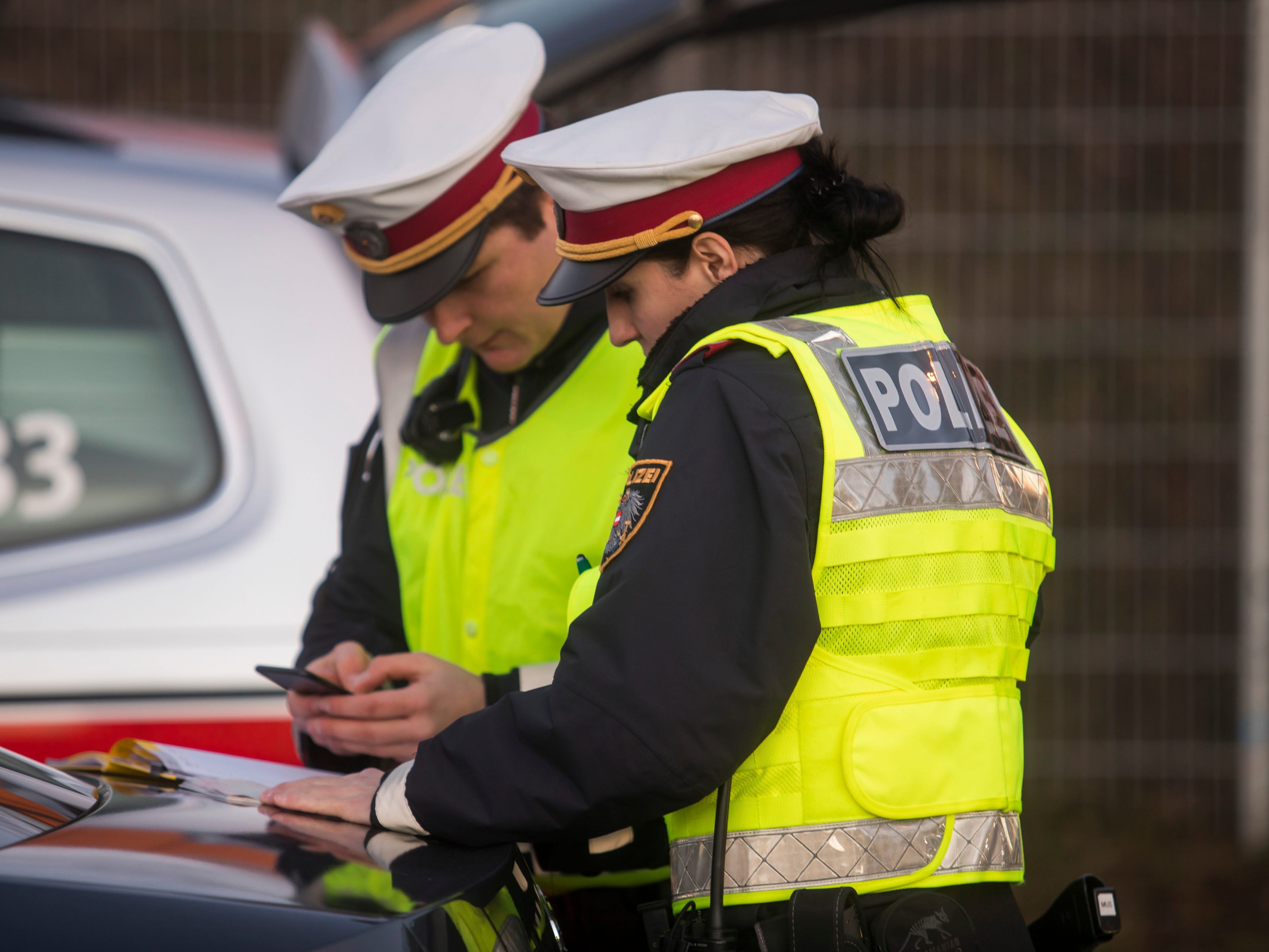 Die Polizei bittet um Hinweise zum Tathergang.