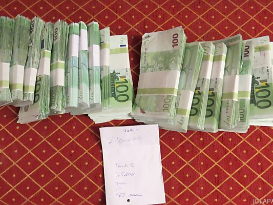 Mehr als 780.000 Euro Bargeld gefunden
