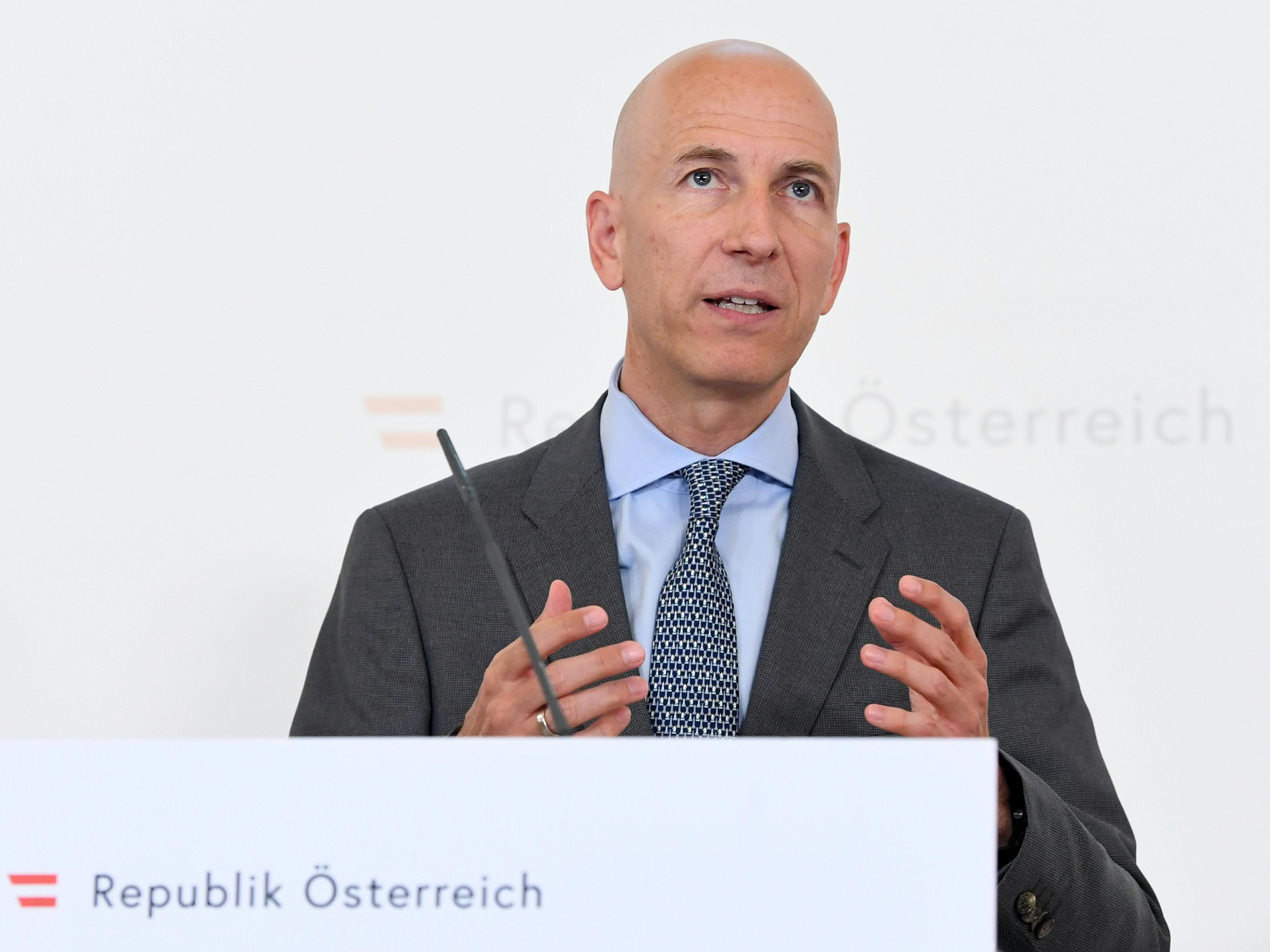 Arbeitsminister Kocher sieht eine Viertagewoche "skeptisch".