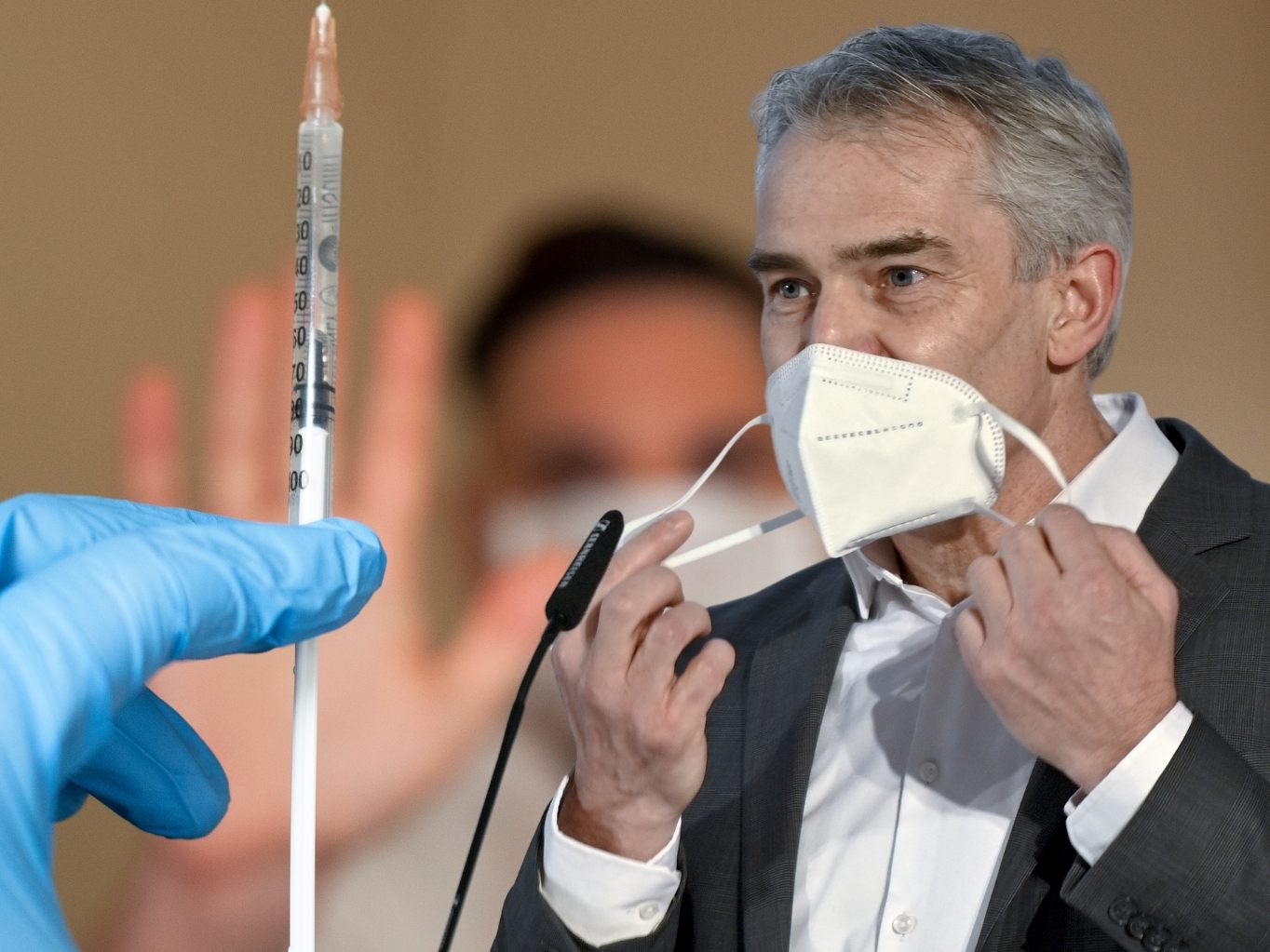 Die nächste Welle wird eine Welle unter den Ungeimpften sein, so der Epidemiologe Gartlehner.