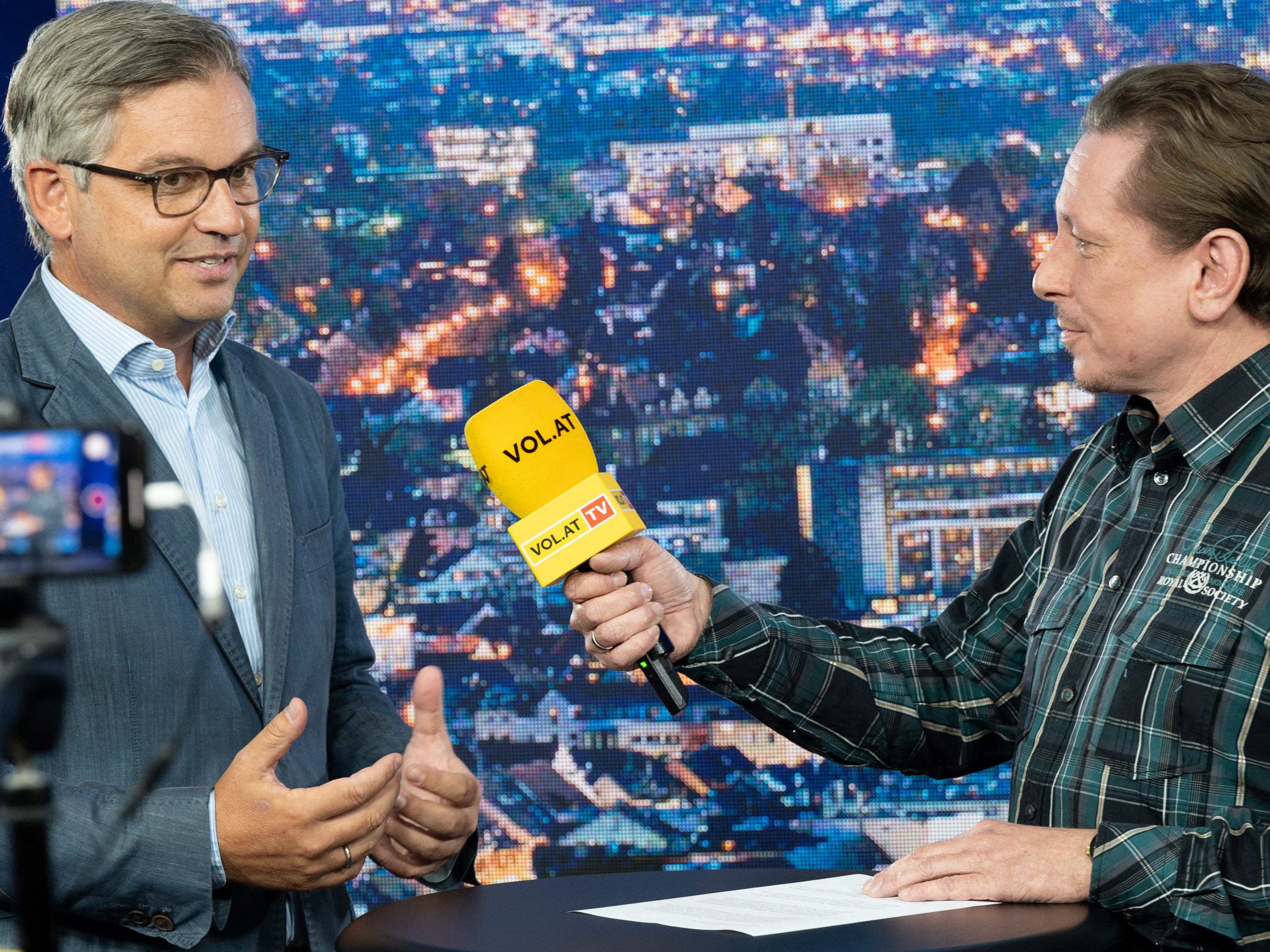Staatssekretär Magnus Brunner zu Gast im VOL.AT-Studio.