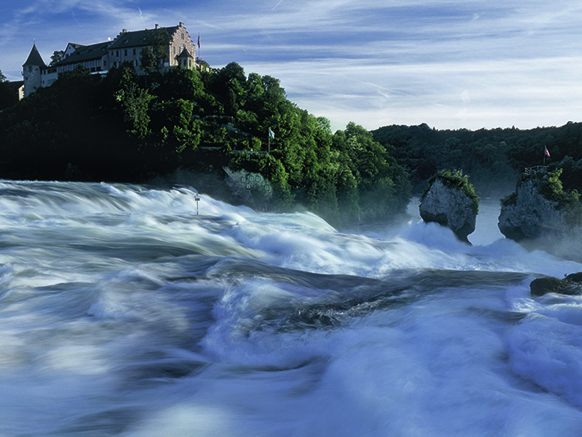 VN-Erlebnisreise: Rheinfall, Schloss Laufen und Schaffhausen.