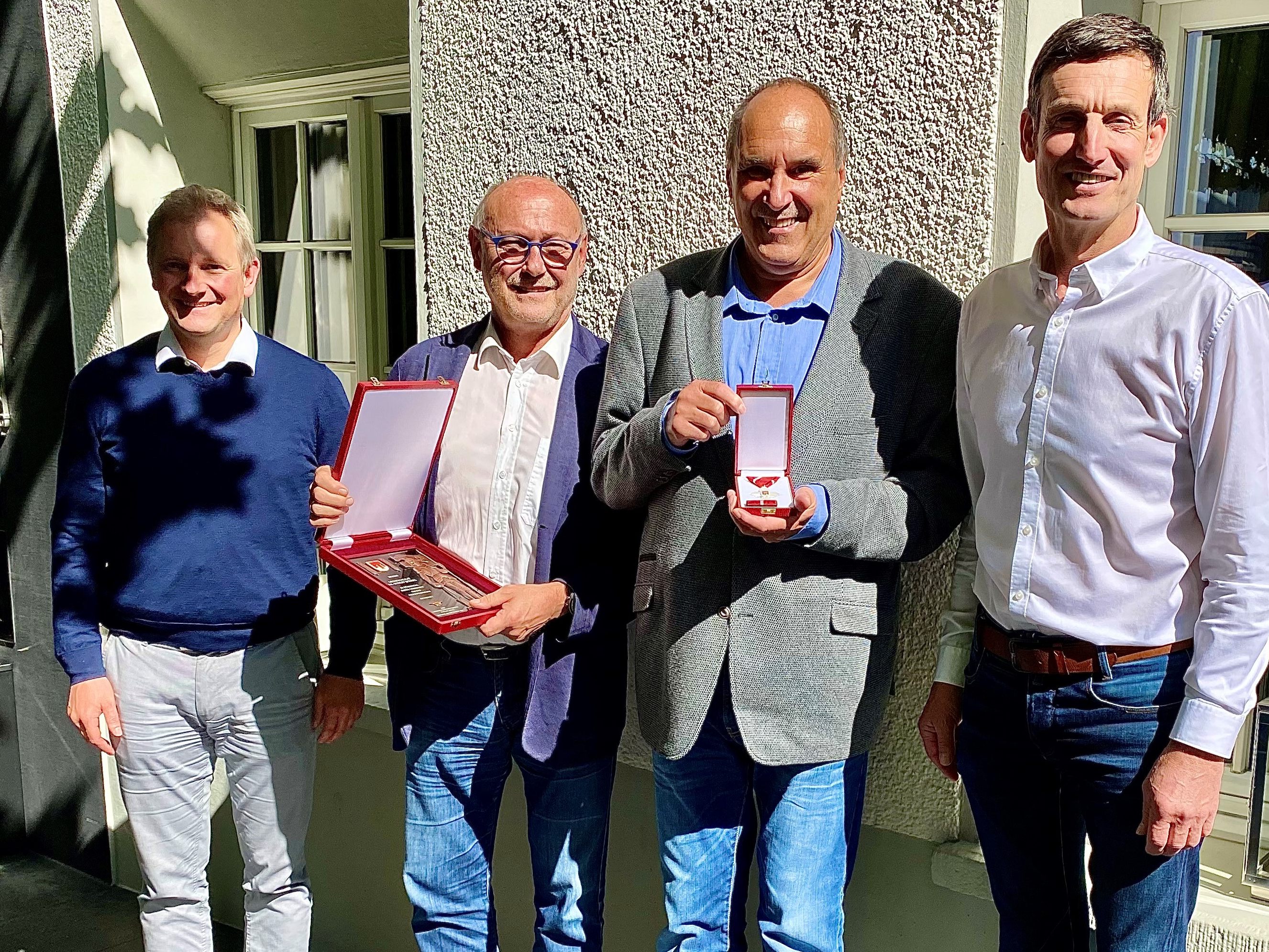 Landesfeuerwehrarzt Dr. Gerold Hämmerle, Dr. Robert Spiegel, Dr. Peter Spöttl und Landesfeuerwehrinspektor Herbert Österle.