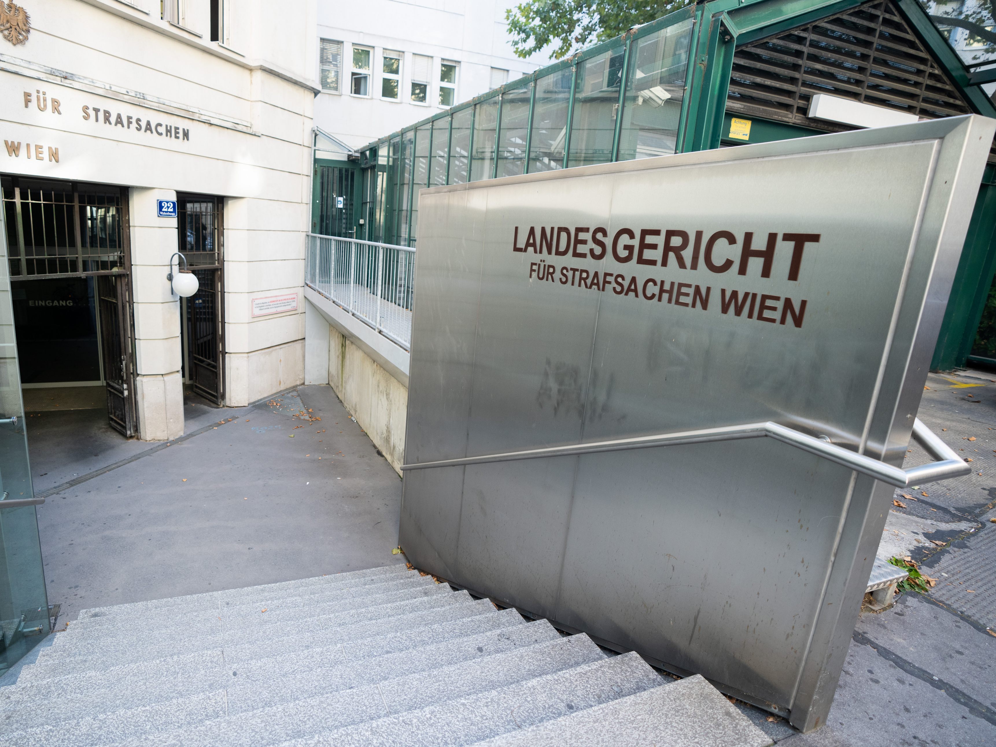 In der ÖVP-Causa soll es die erste Festnahme gegeben haben.