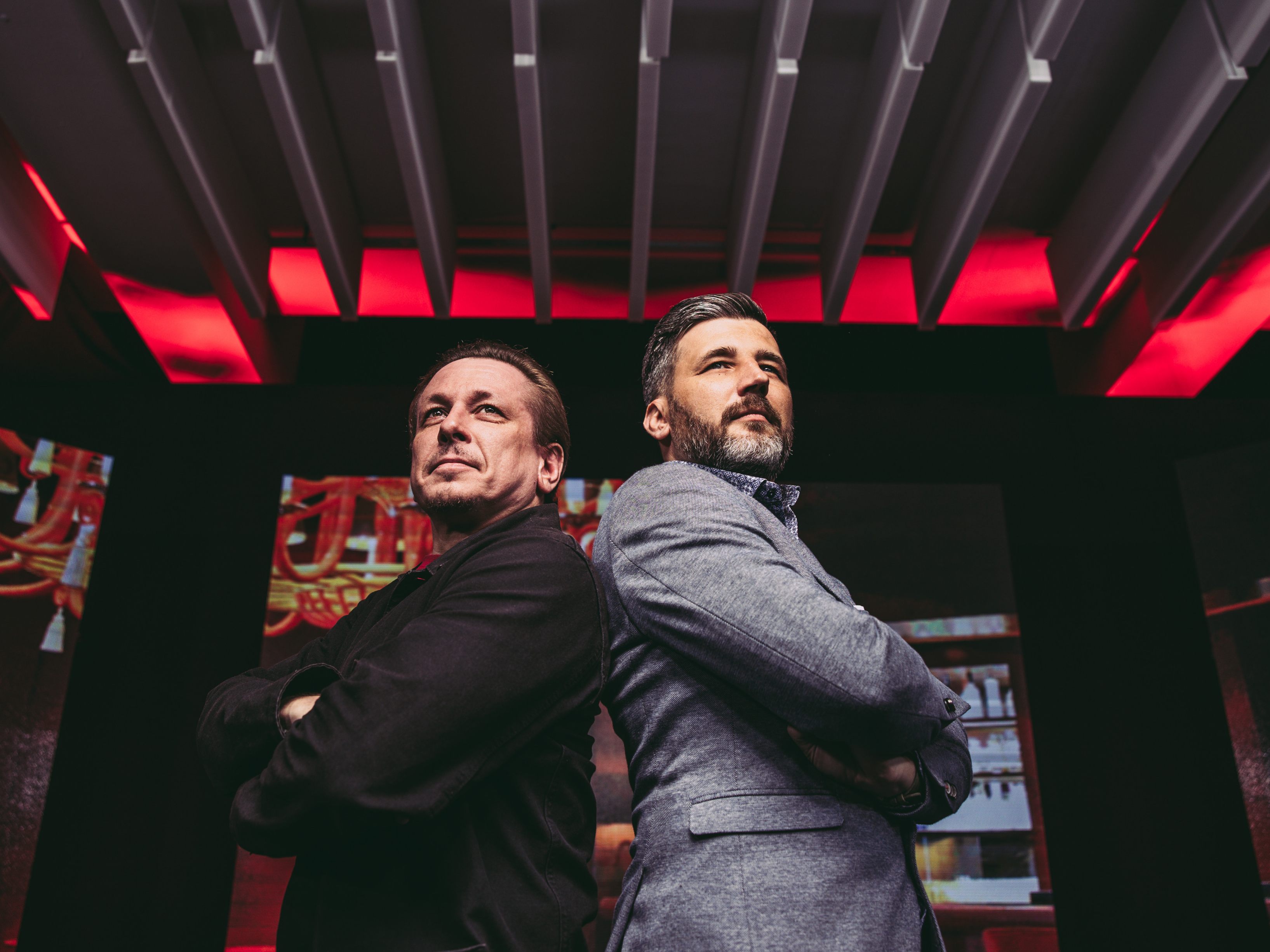 Jogi und Pascal begrüßen ab sofort wieder spannende Gäste im Klubhaus.