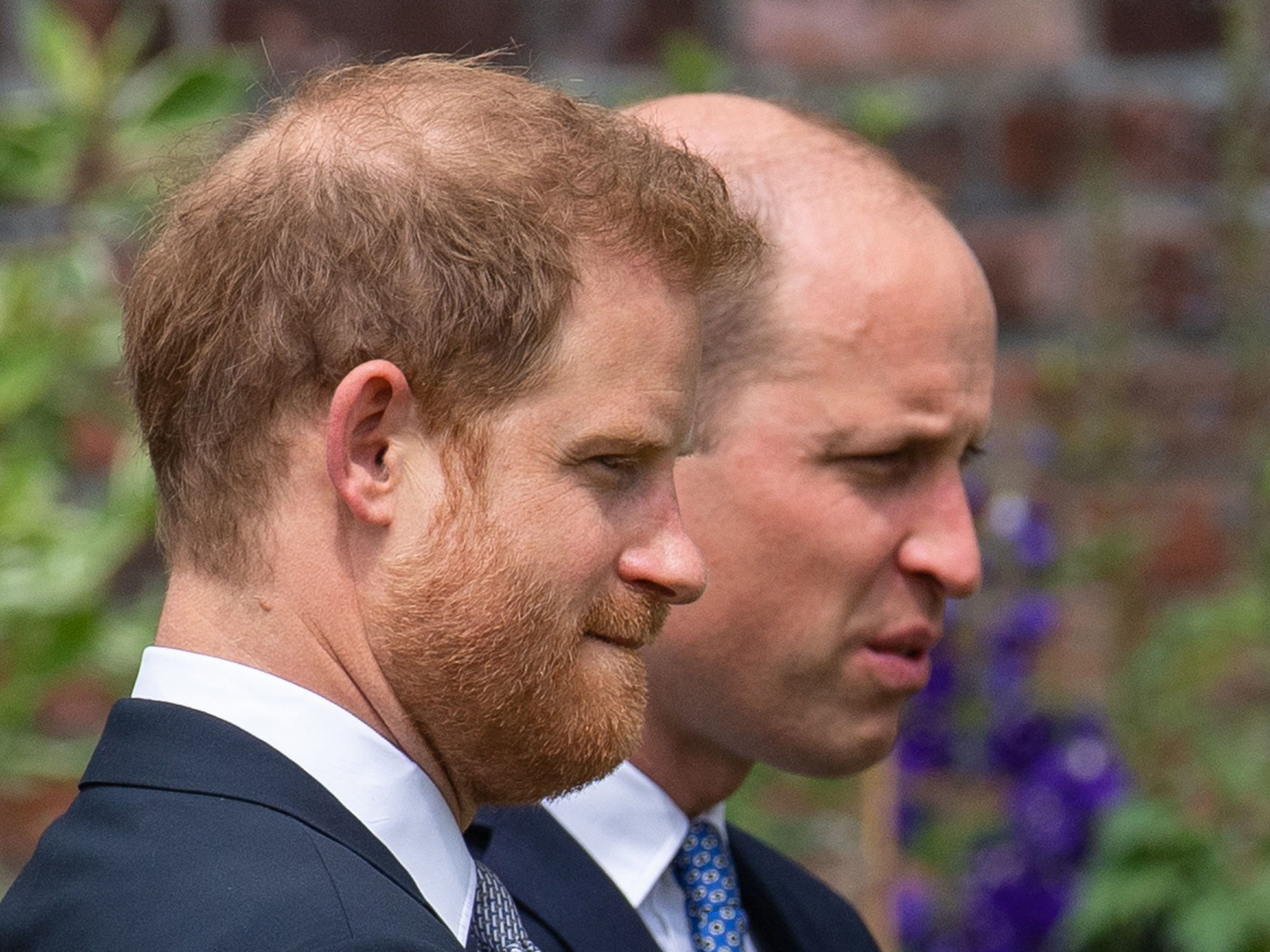 Eine Doku über die Prinzen William und Harry sorgt für Unmut.