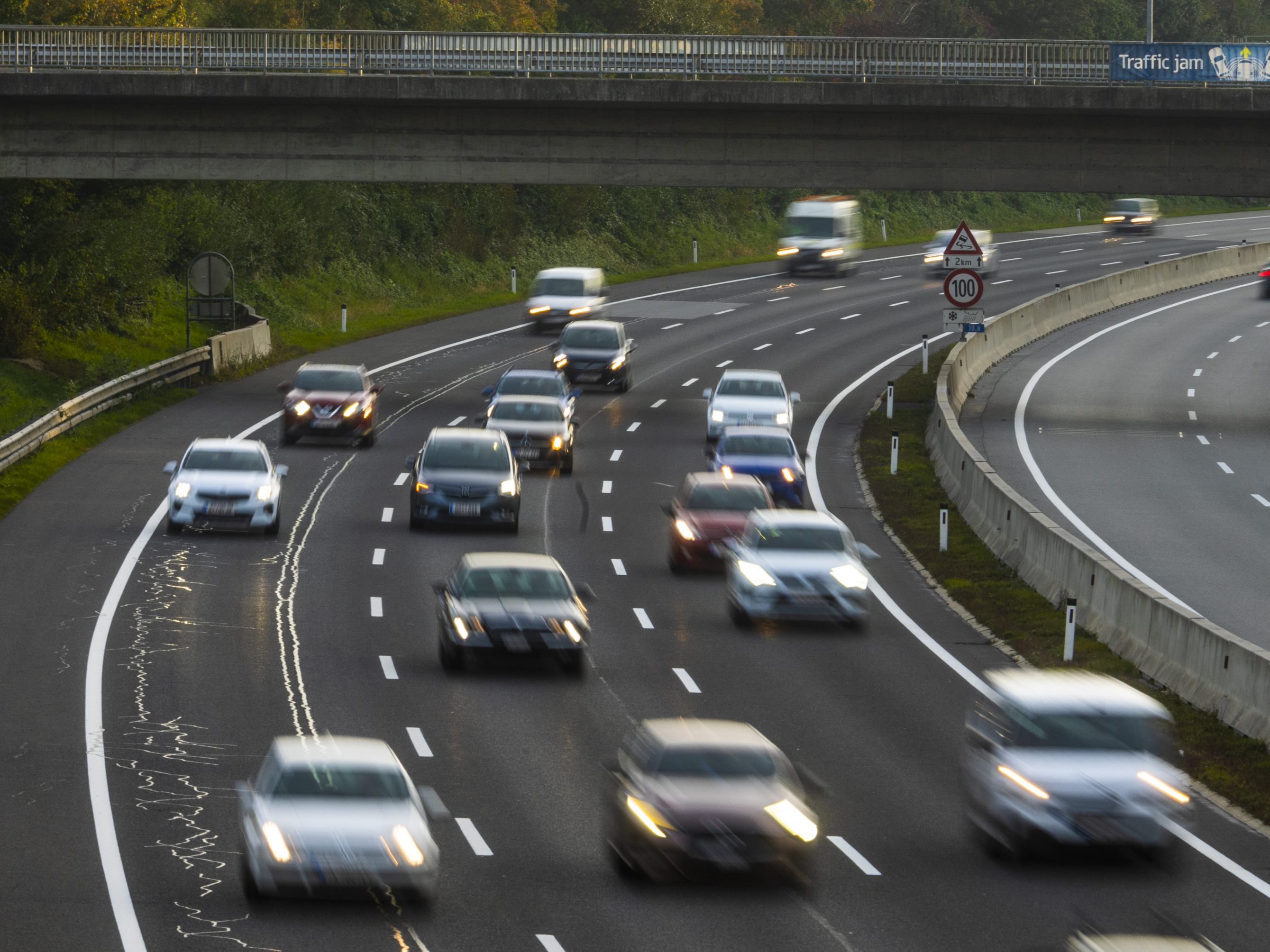 Auf A14 und S16 heuer deutlich weniger Pkw-Verkehr als vor der Covid-19 Pandemie