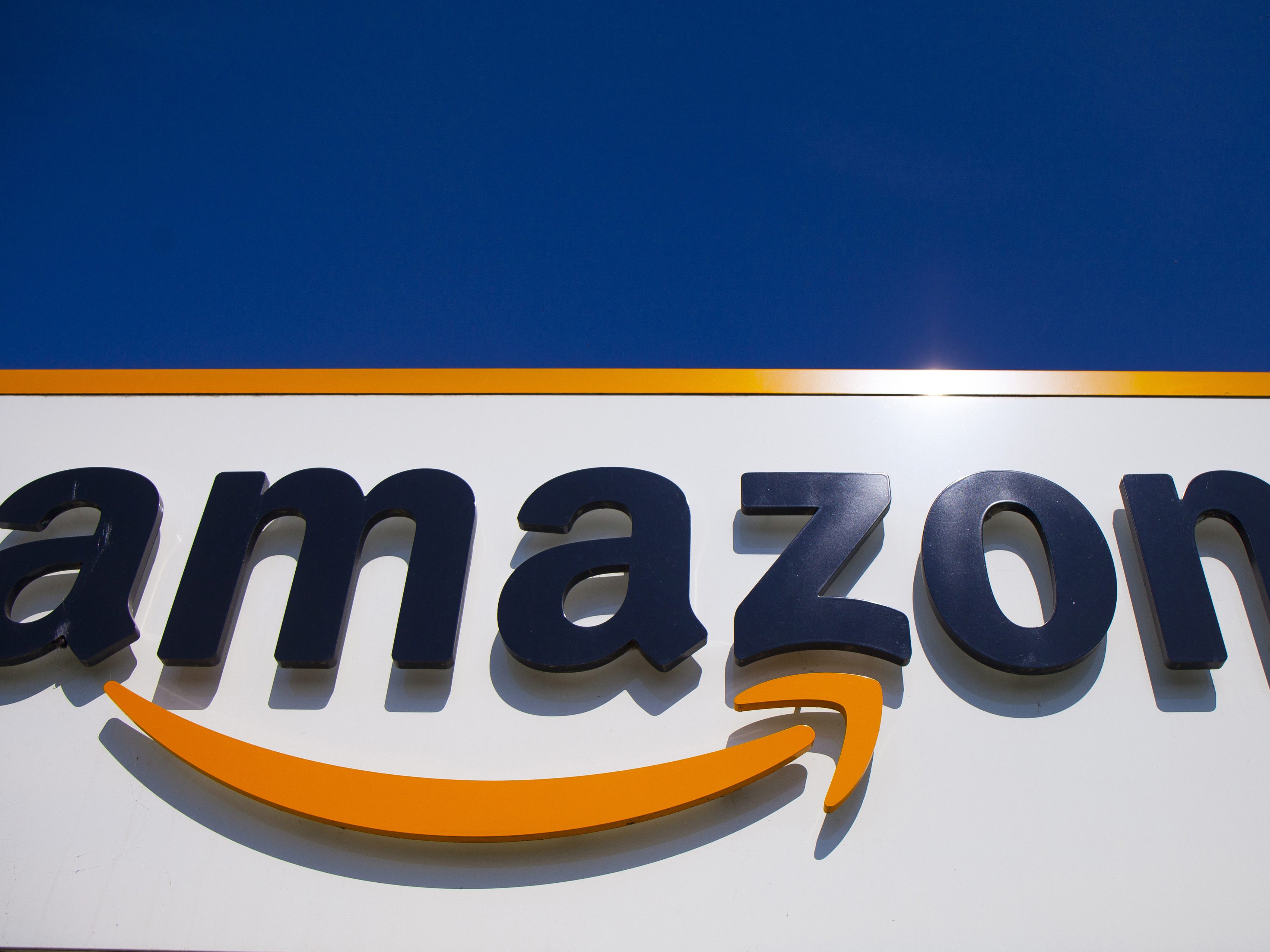 Milliardenstrafe wegen Missbrauchs marktbeherrschender Stellung - US-Konzern Amazon weist Vorwürfe zurück.