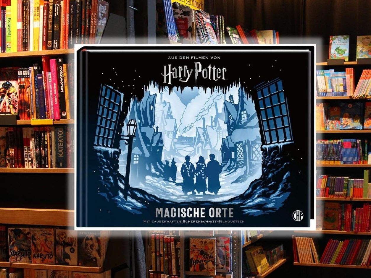 "Harry Potter - Magische Orte" mit der Buchandlung "Das Buch" im Hintergrund.