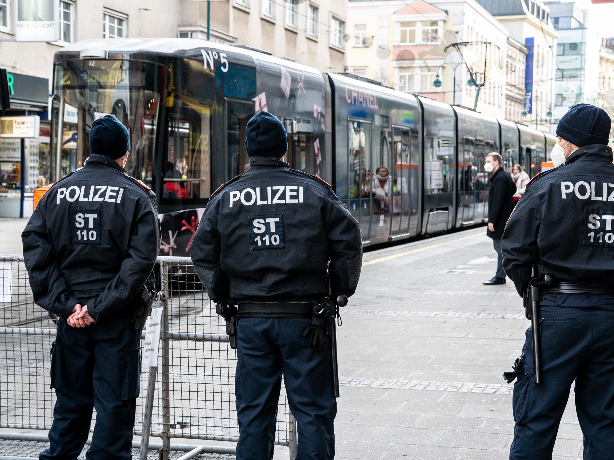 Wegen Impfpflicht: Polizisten warnen in Offenem Brief vor Spaltung.