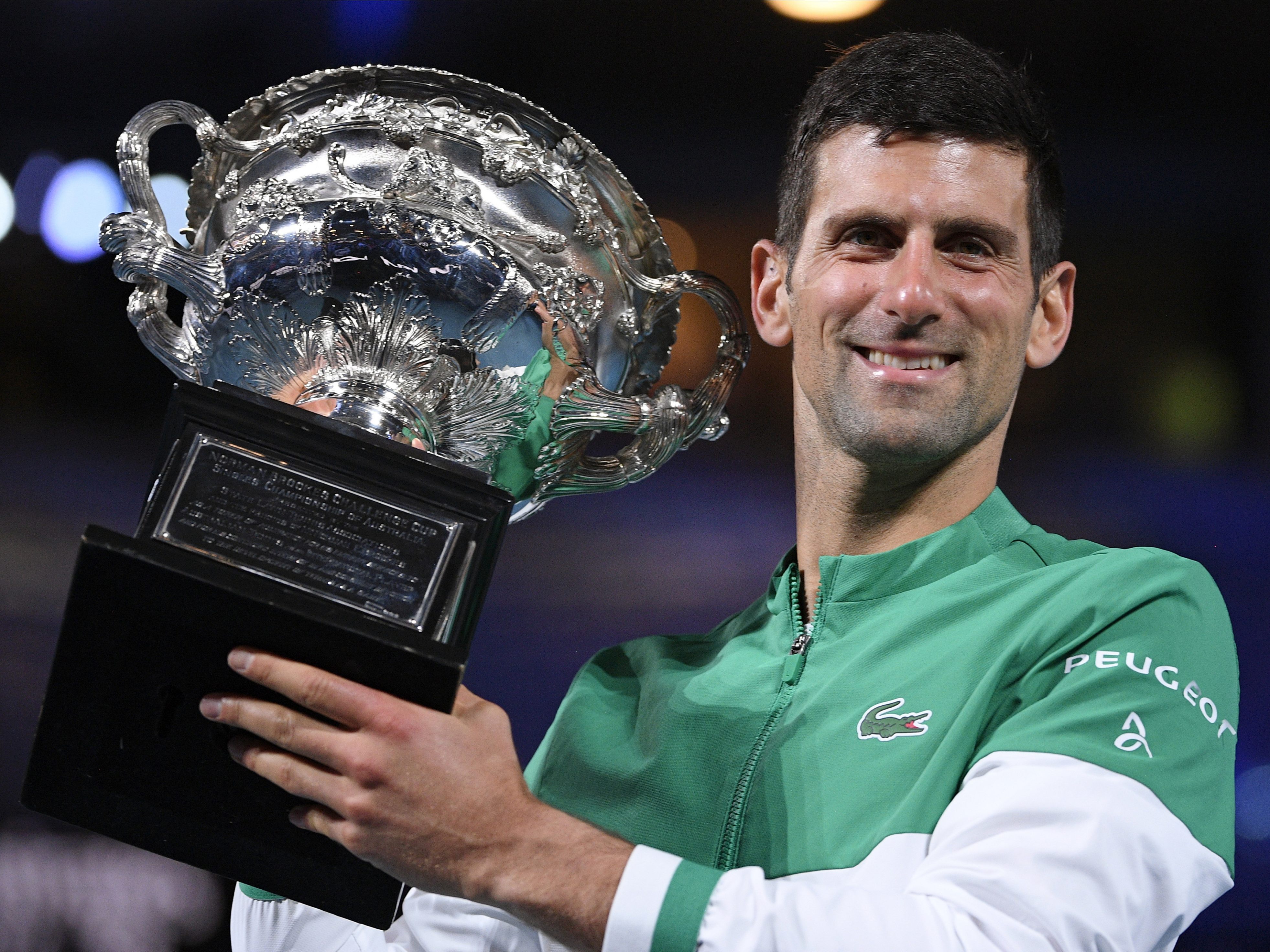 Novak Djokovic sieht sich harter Kritik ausgesetzt.