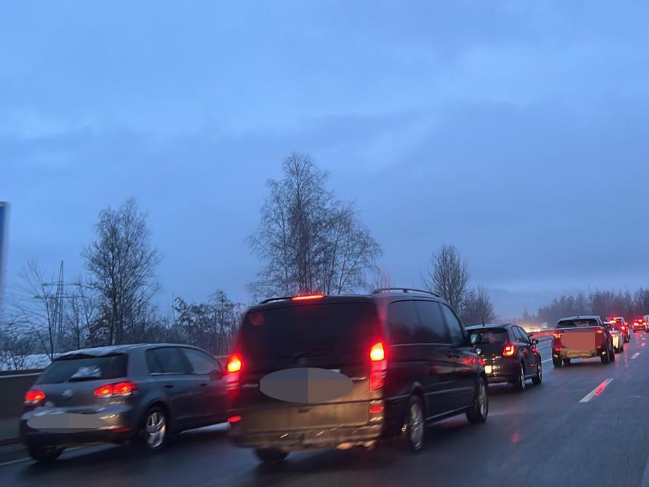 Erhöhtes Verkehrsaufkommen am Montagmorgen.