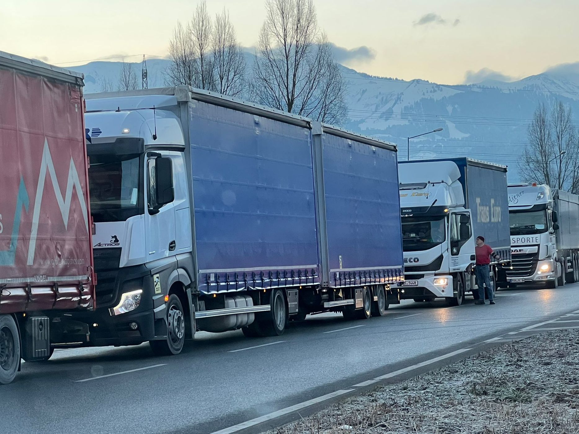Hohes Verkehrsaufkommen im Rheintal.