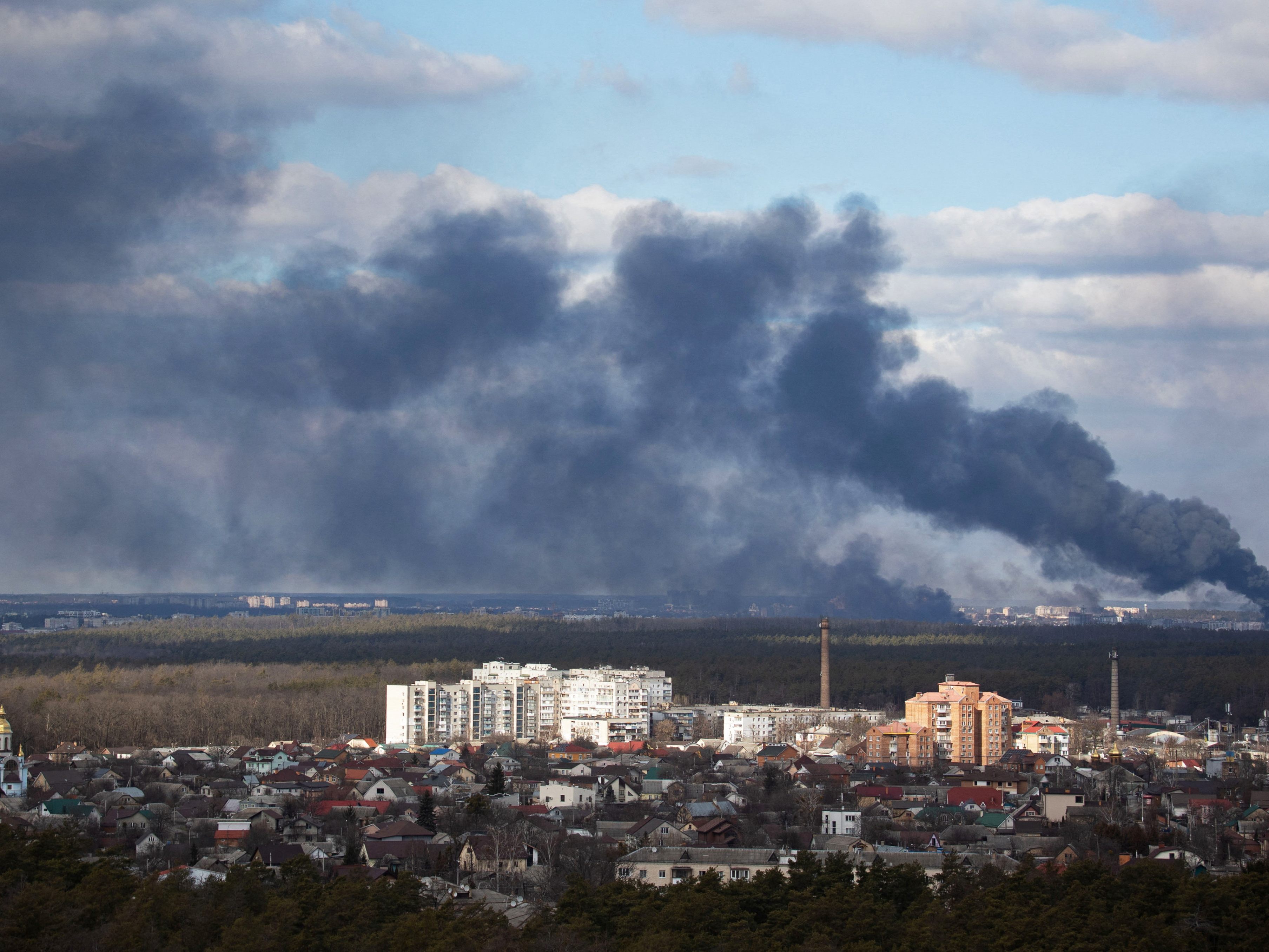 Russische Truppen stoßen von Süden auf Kiew vor.