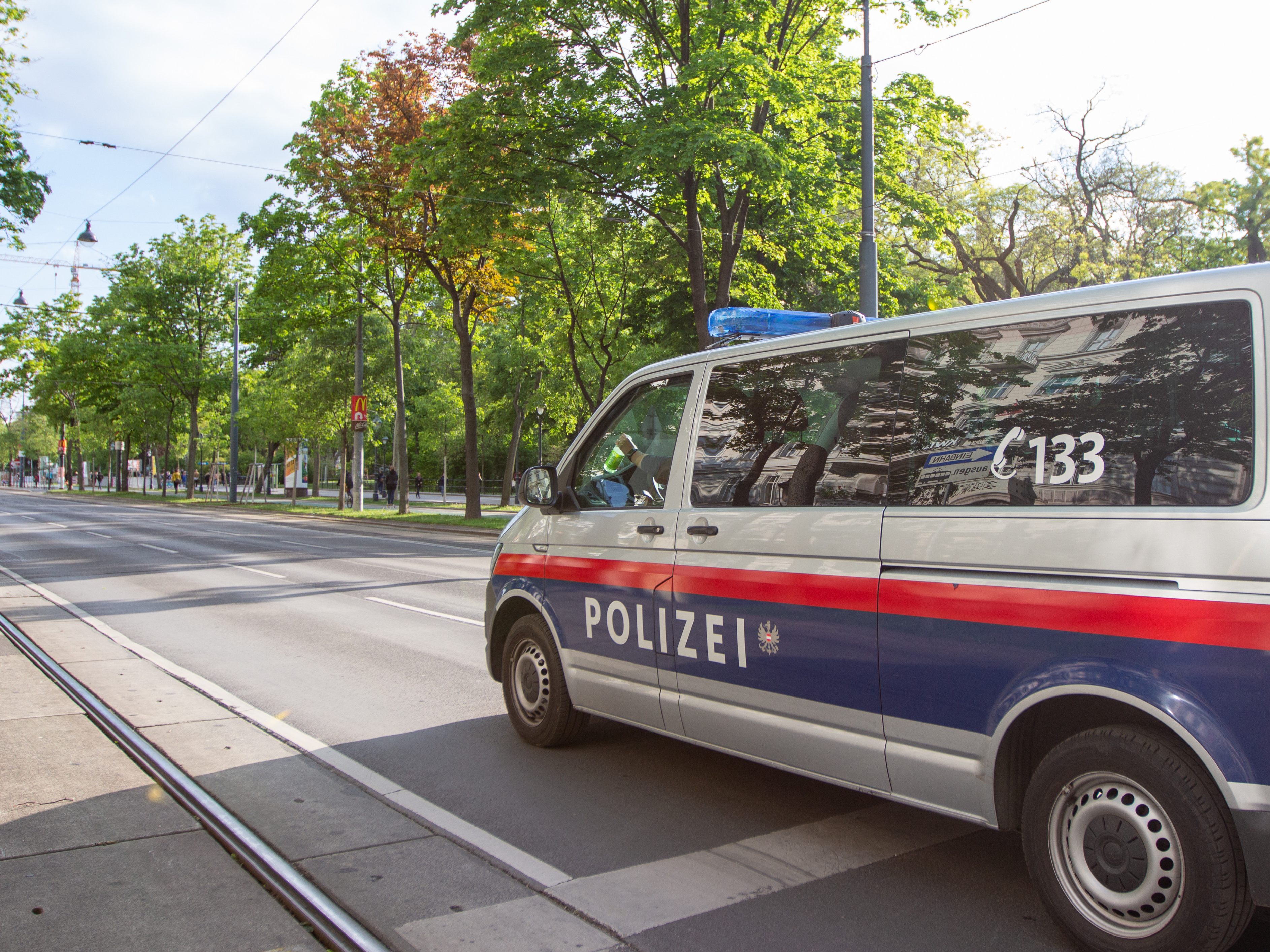 In Wien-Leopoldstadt wurde ein Polizist verletzt.