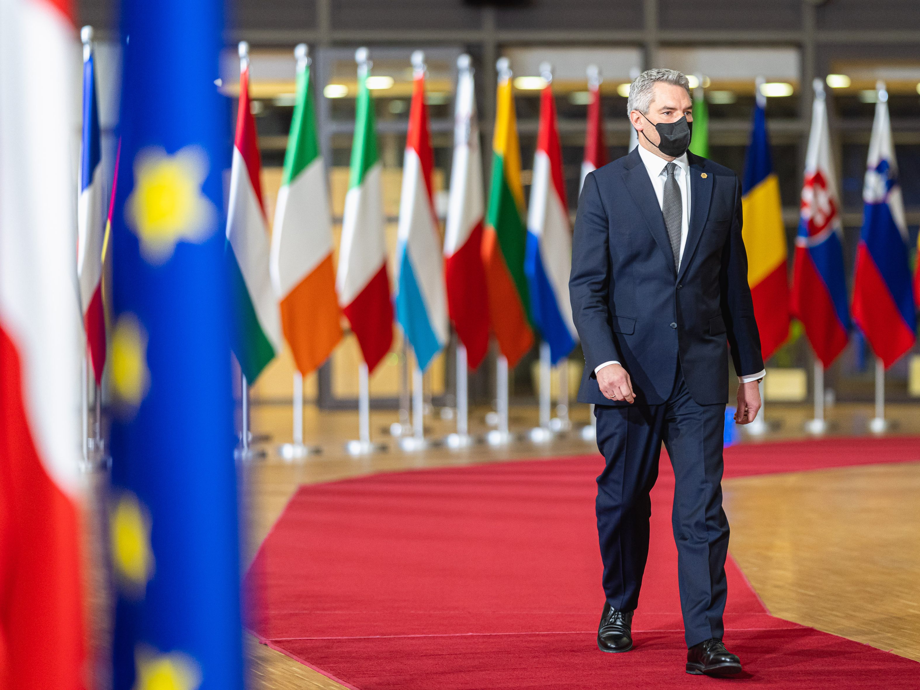 Nehammer: Swift-Ausschluss Russlands "derzeit kein Thema".