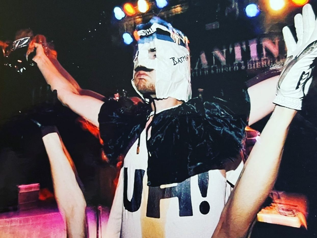 Der Rock 'n' Roll-Crimefighter Batman gastiert im Klubhaus.