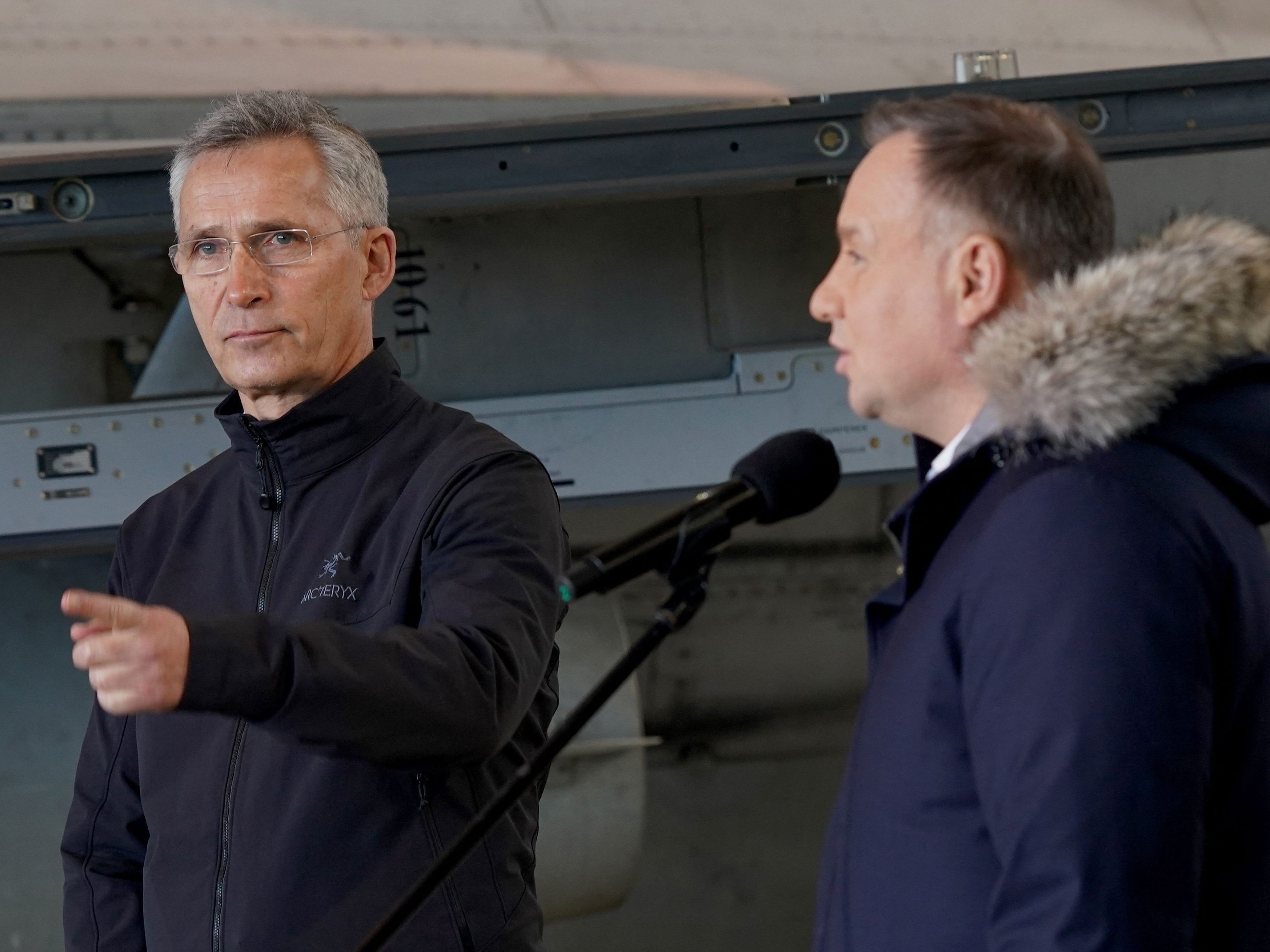 NATO wird keine Truppen oder Flugzeuge in Ukraine bewegen.
