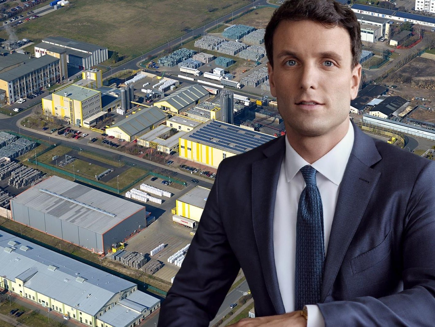 ALPLA übernimmt das Recycling-Unternehmen Texplast und das Joint Venture PET Recycling Team Wolfen. Am Standort in Bitterfeld-Wolfen werden jährlich 55.000 Tonnen PET-Flaschen verarbeitet. Im Bild ALPLA CEO Philipp Lehner.
