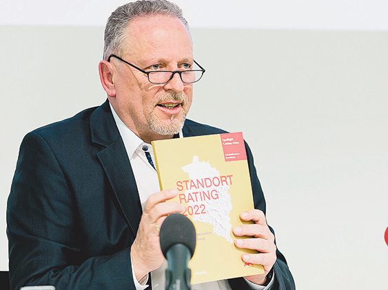 AK-Präsident Hubert Hämmerle: Das AK-Standort-Rating 2022 zeigt deutlich, wo Politik und Gesellschaft gefordert sind. Für Langzeitarbeitslose braucht es dringend Perspektiven.