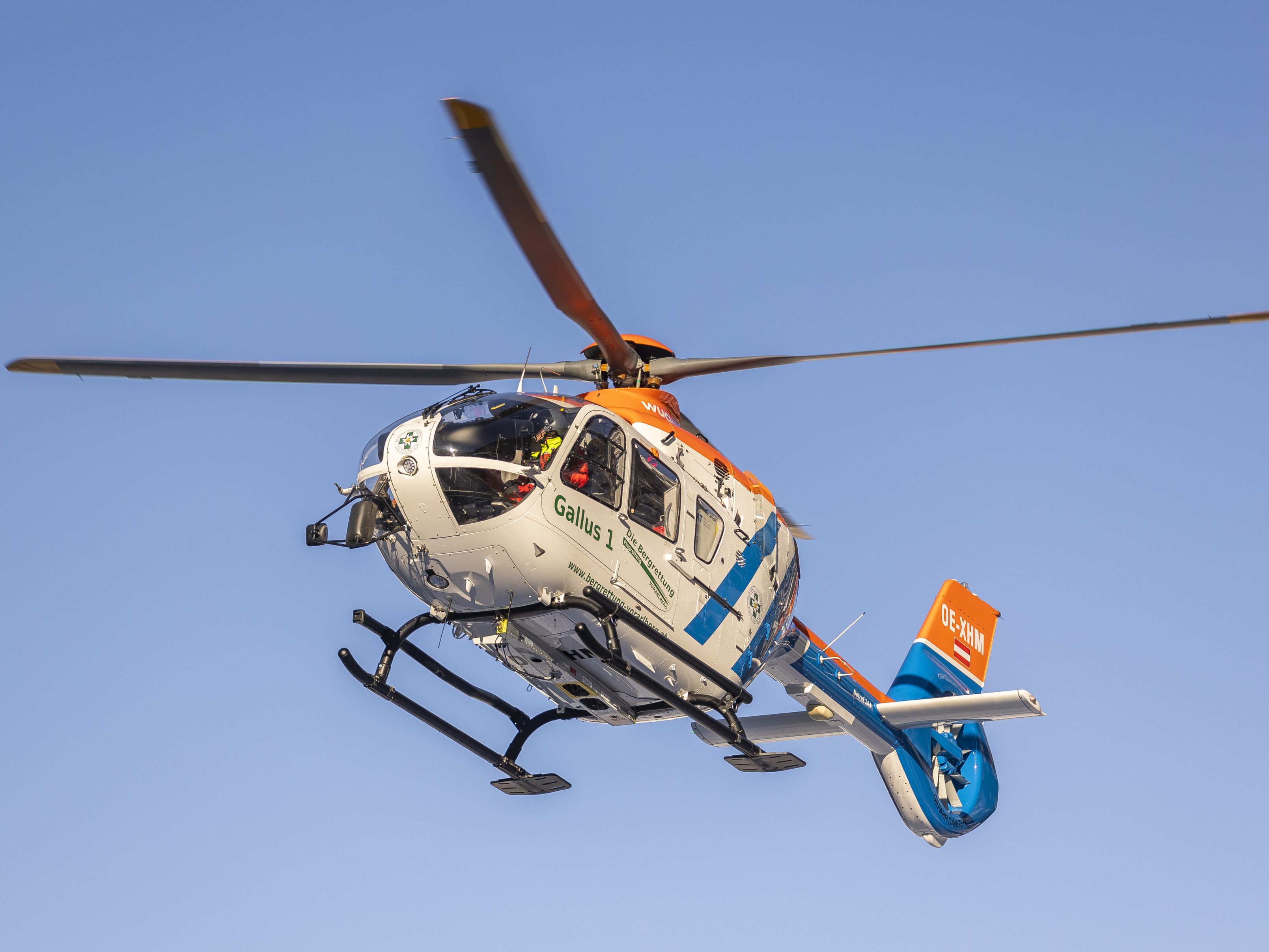 Skifahrer nach schwerem Sturz reanimiert und ins LKH Feldkirch geflogen.