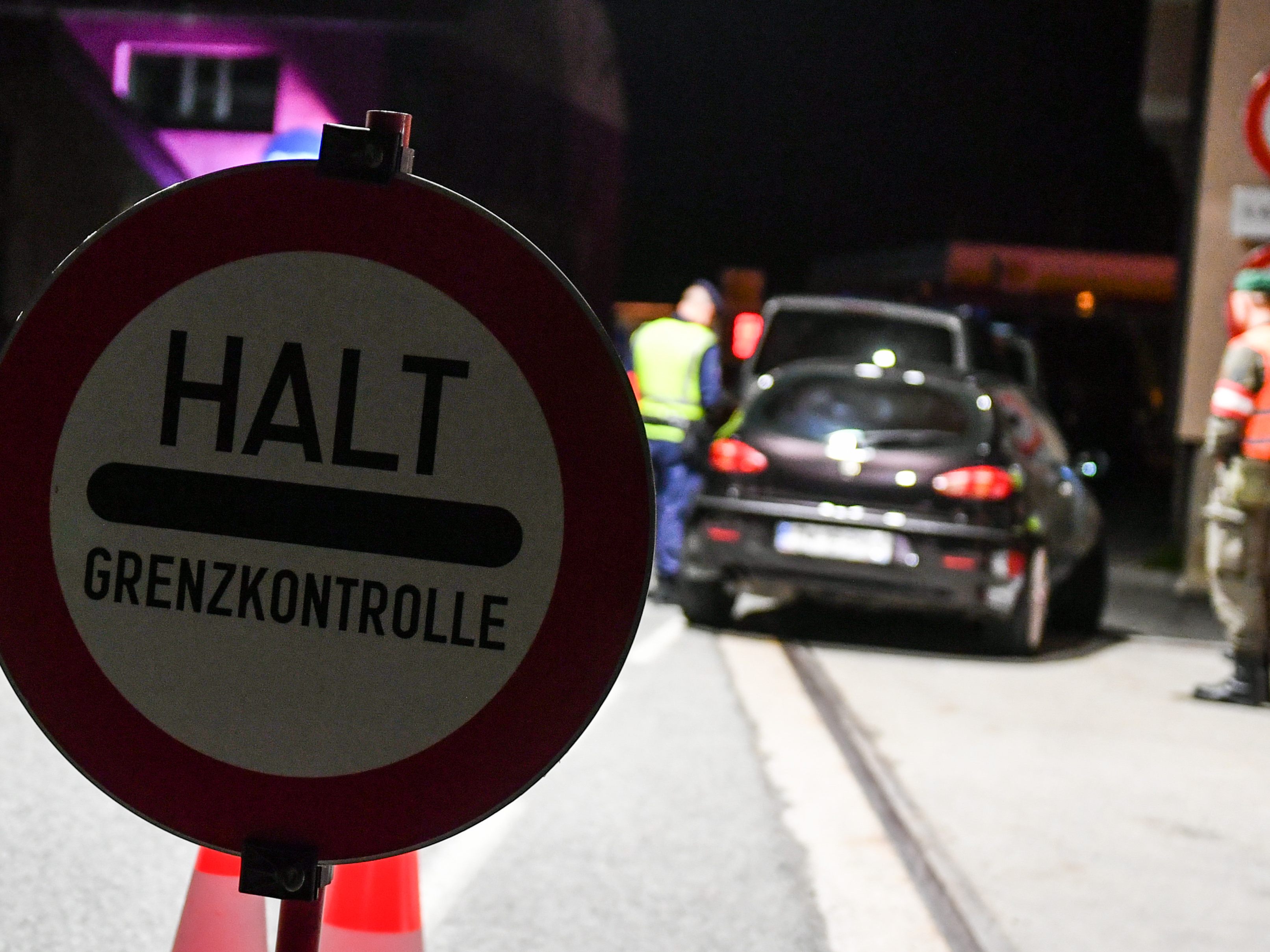 Ab Montag fällt die 3G-Kontrolle für die EInreise nach Österreich.