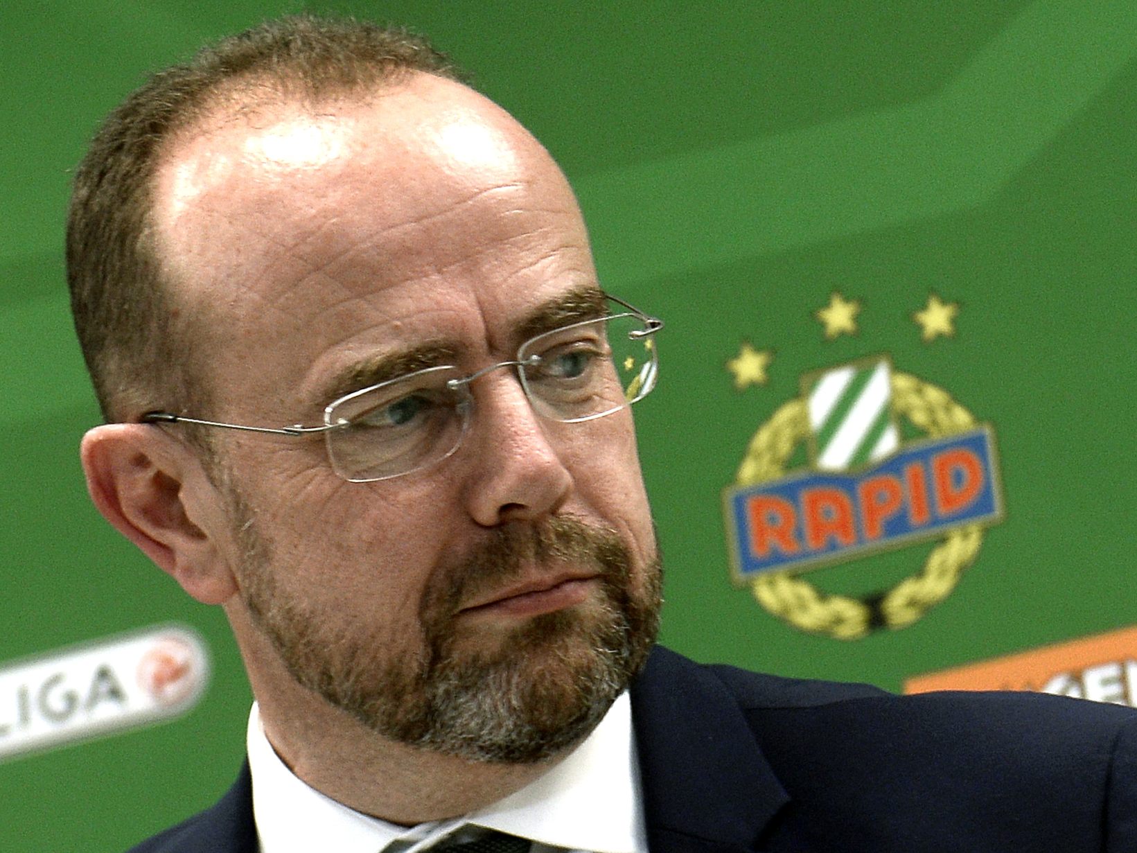 Wegen einer verbalen Entgleisung im Heimspiel gegen Austria Klagenfurt muss Rapid-Präsident Martin Bruckner 2.500 Euro Strafe zahlen.