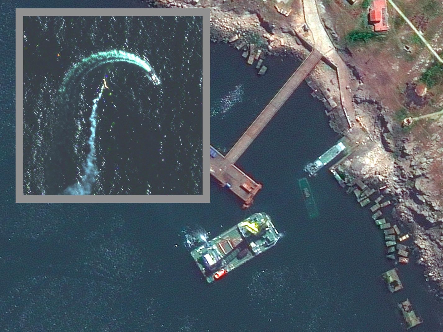Satellintenbilder zeigen zerstörtes Schiff