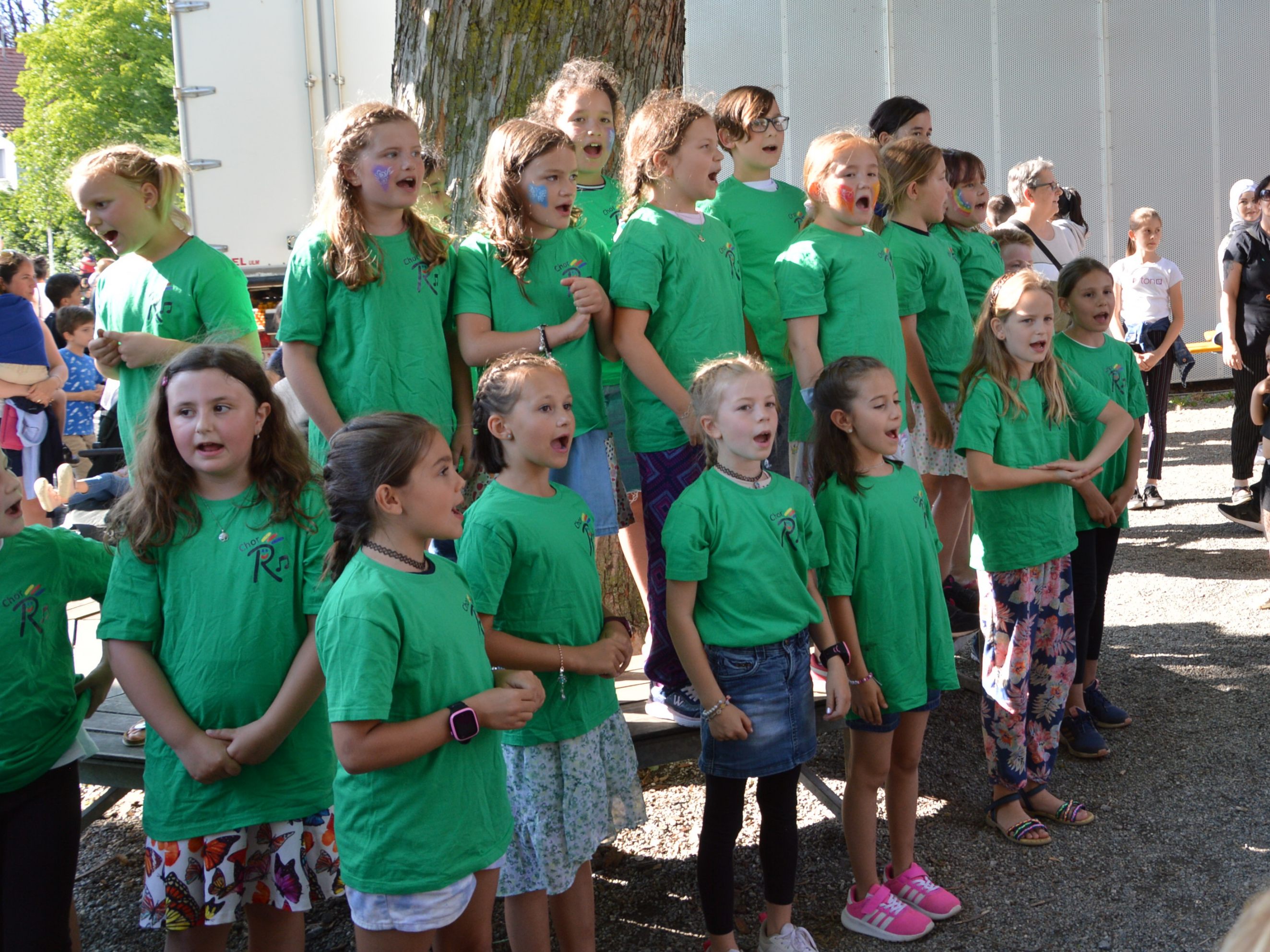Fröhliches Schulfest der Volksschule Lustenau Rheindorf