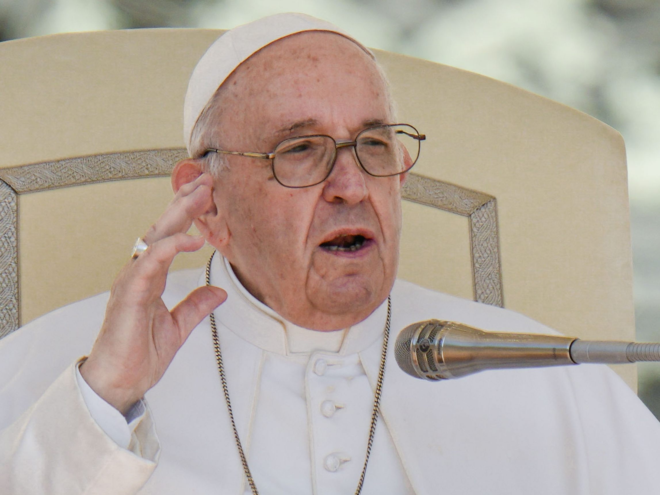 Papst Franziskus plagen gesundheitliche Probleme