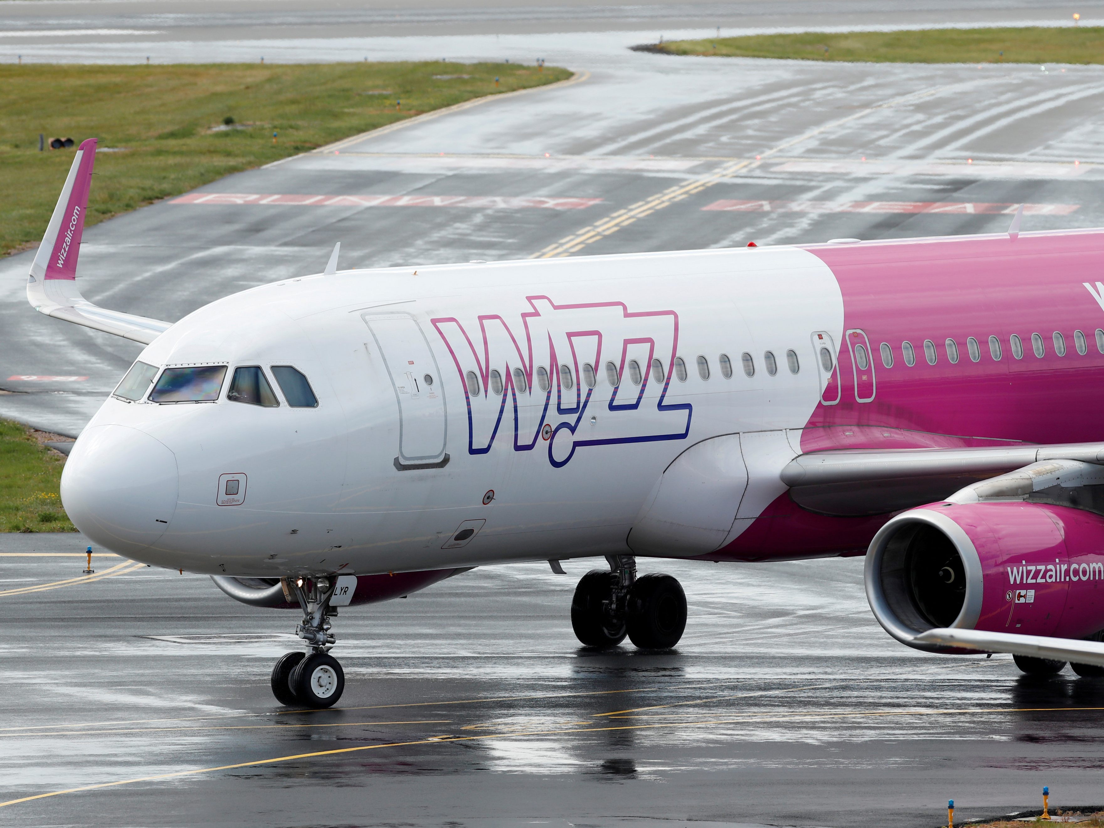 Auch bei der Billig-Airline Wizz Air werden die Ticketpreise teurer.
