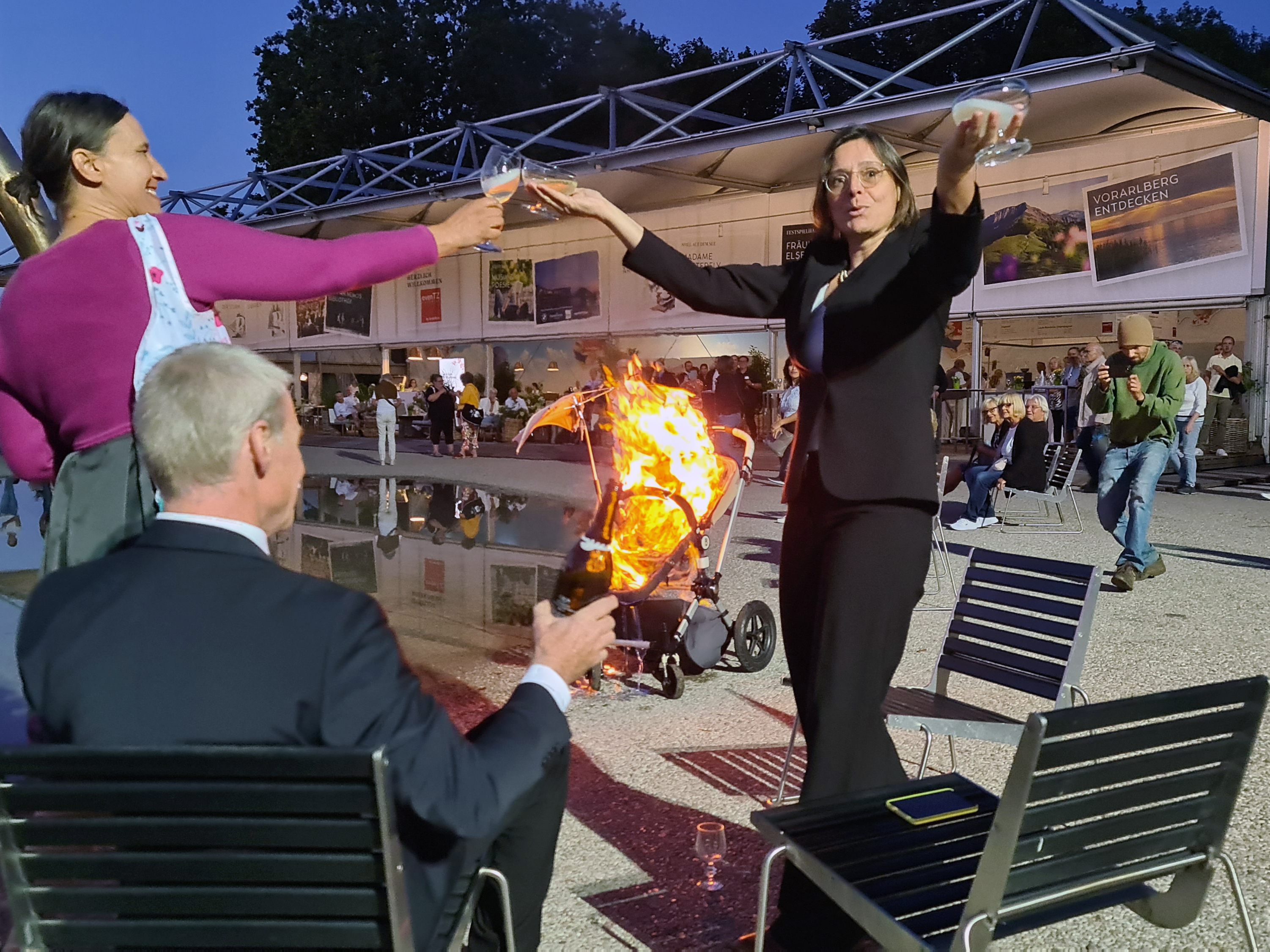 "Letzte Generation" verlangt von österreichischer Politik die Abkehr von Öl und Gas