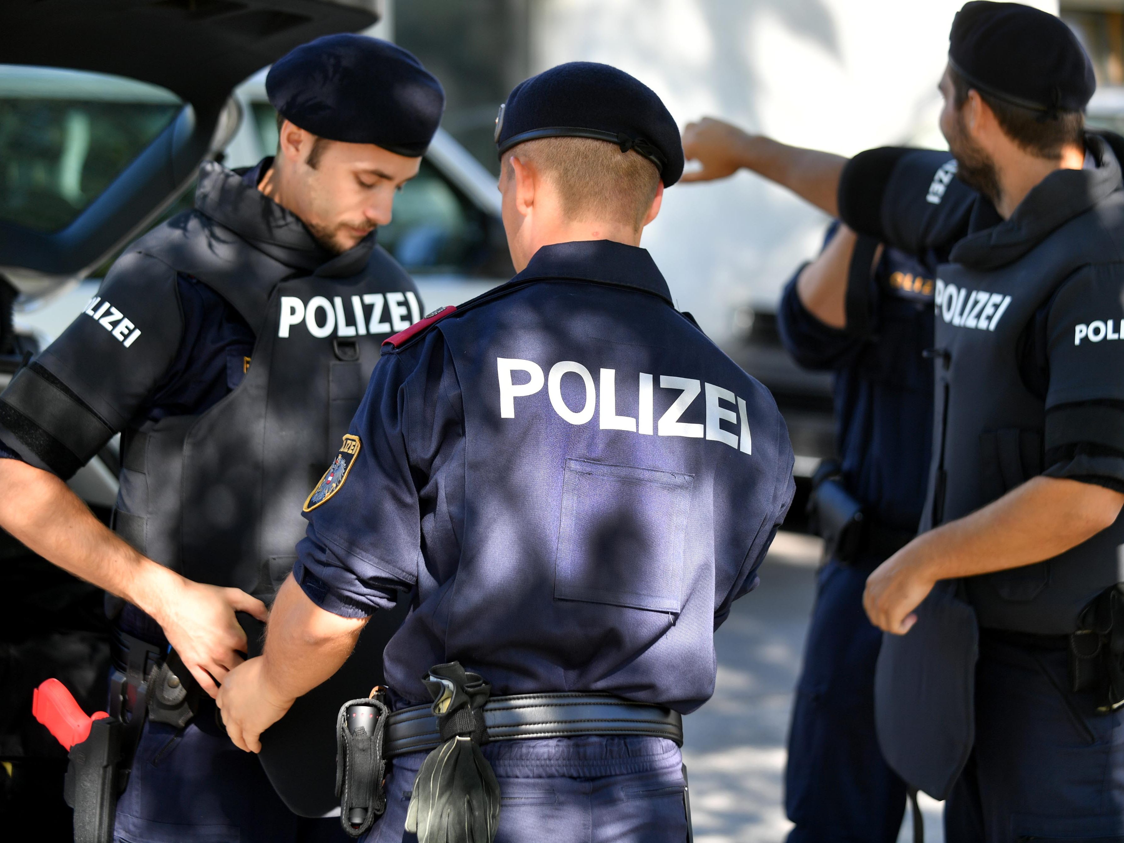 125 Beamte und 239 Schüler bei rund 33.000 Bediensteten 2021 ausgetreten.