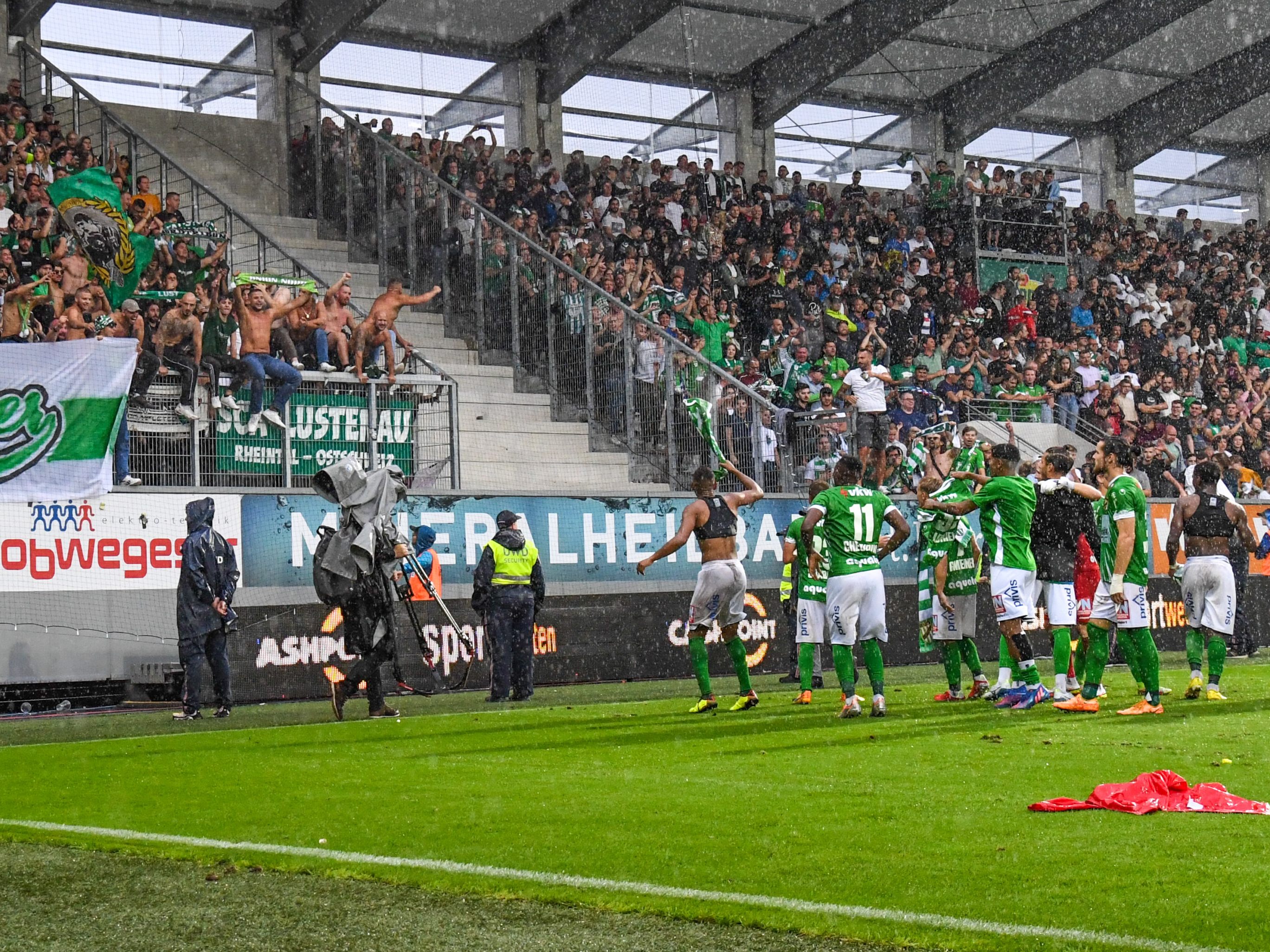 Die Austria jubelte mit ihren Fans.