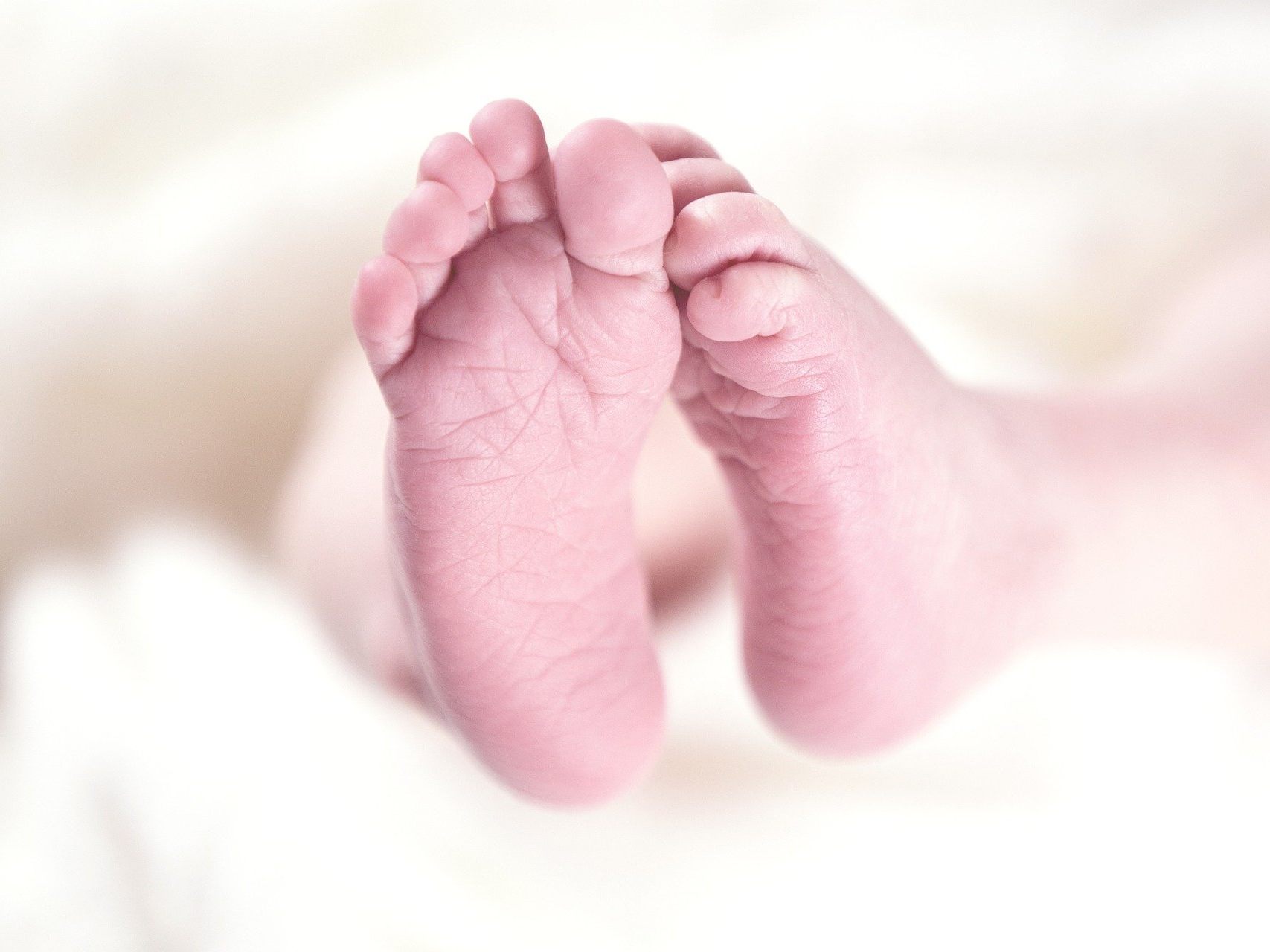 Nach der Schüttelattacke der Mutter befindet sich das Baby in Lebensgefahr.