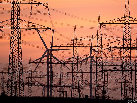 Strompreise moderat gestiegen, Entlastungmaßnahmen greifen