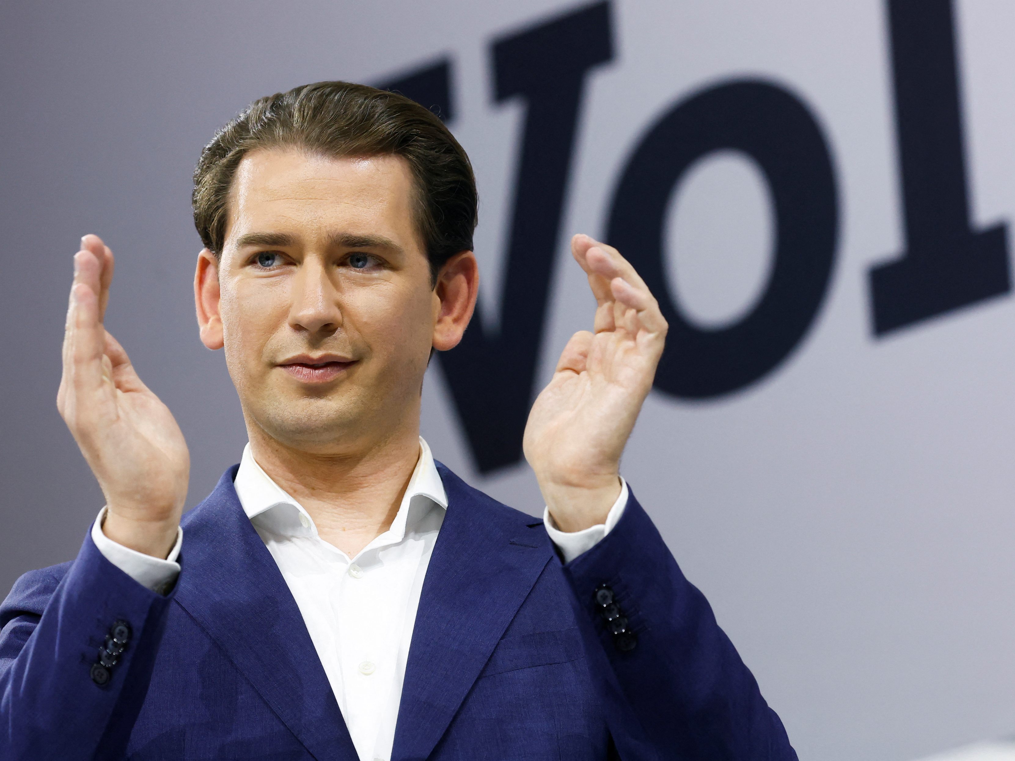 Das neue Buch von Sebastian Kurz und Conny Bischofberger erscheint am Samstag.