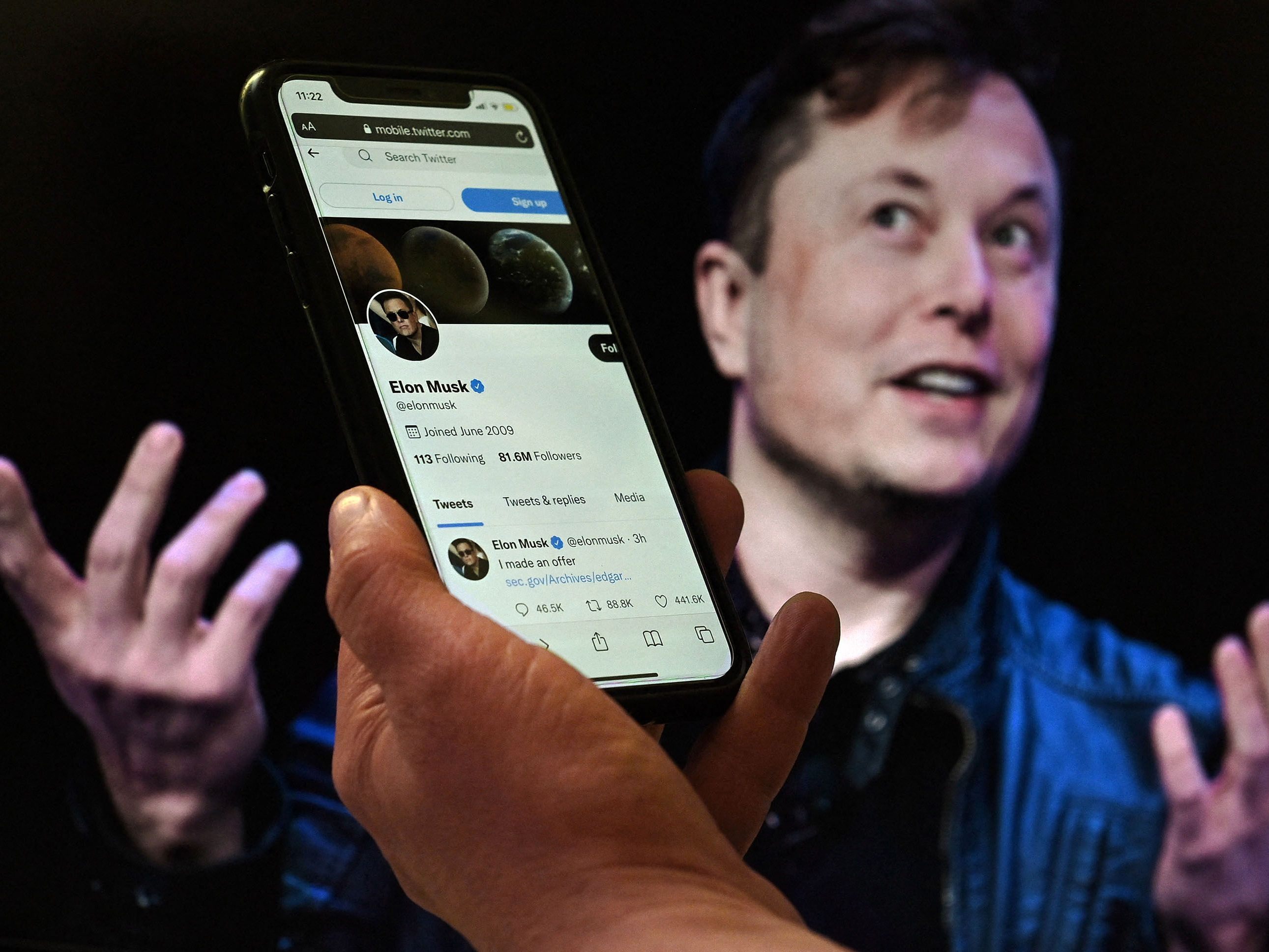 Tech-Enfant terrible Elon Musk will Twitter jetzt doch kaufen.
