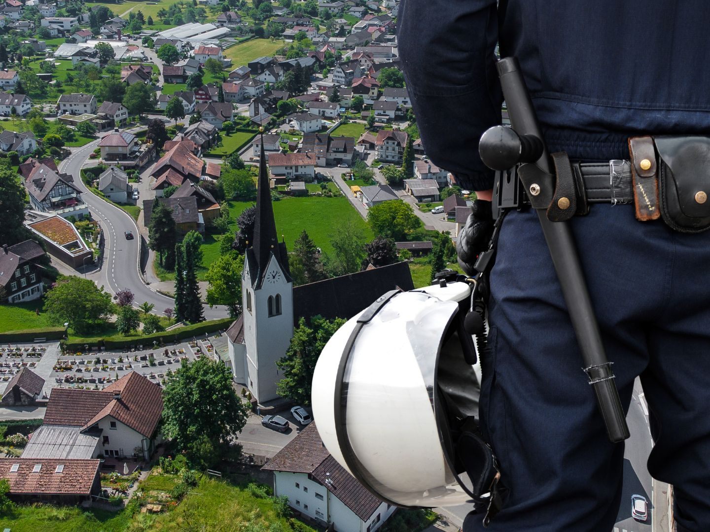Die Polizei hat sich eine Verfolgungsjagd mit einem 15-jährigen Mopedfahrer geliefert.