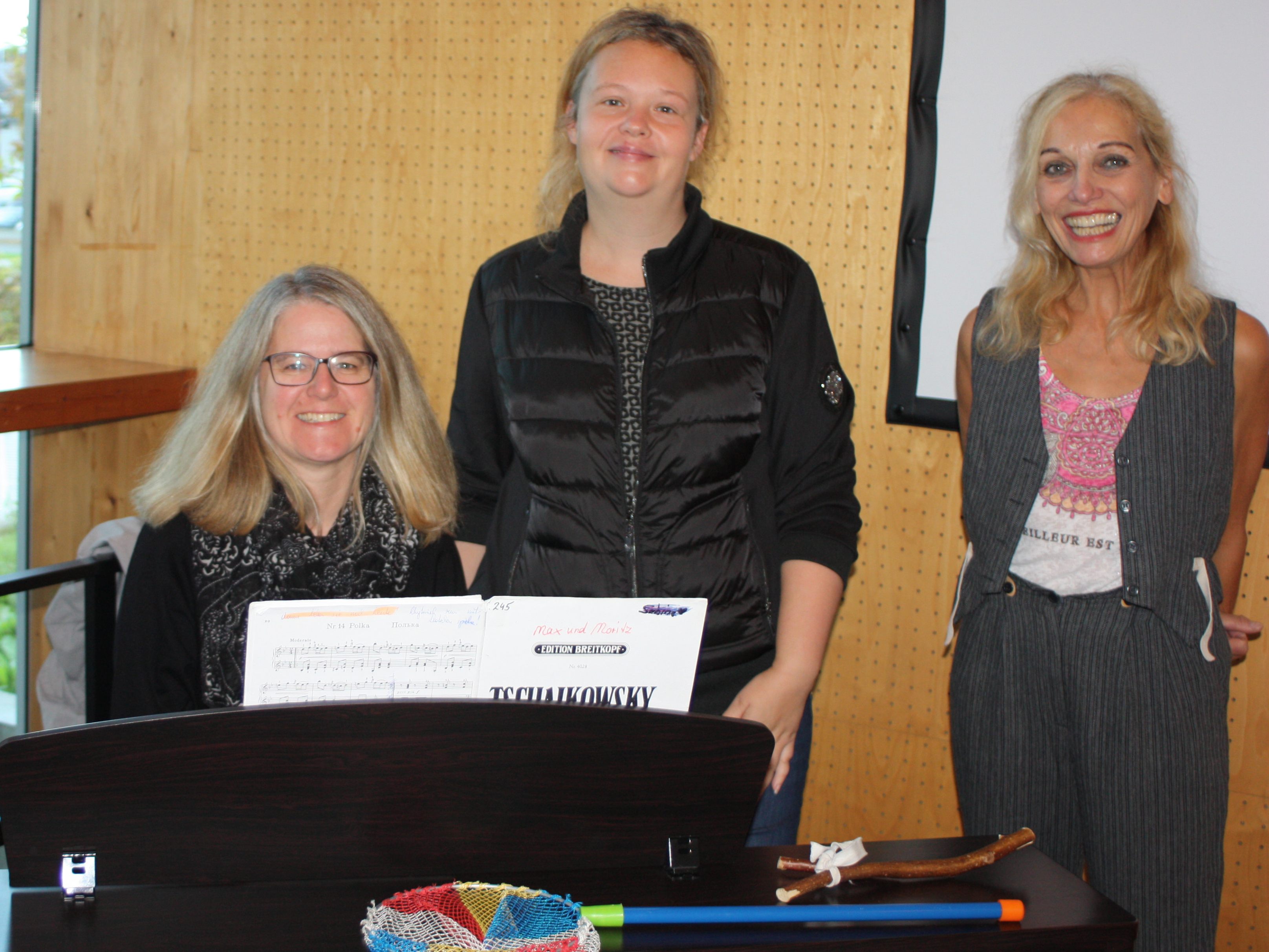 MS Klaus Direktorin Angelika Lutz-Marte, Simone Maringer Eva Maria Schuler und Sabine Fuchs.