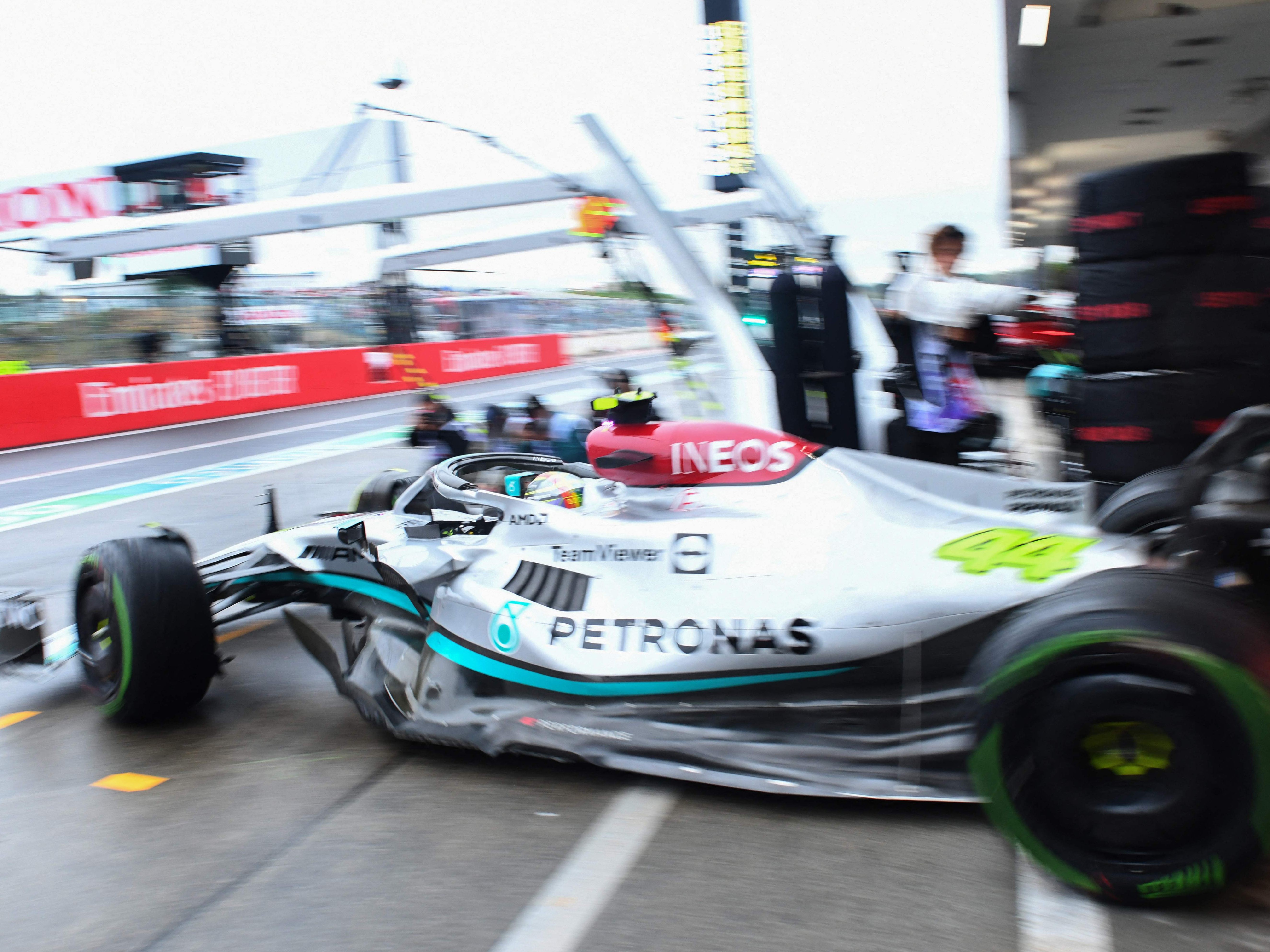 Beide MErcedes waren am Freitag in Suzuka schneller als die Konkurrenz.