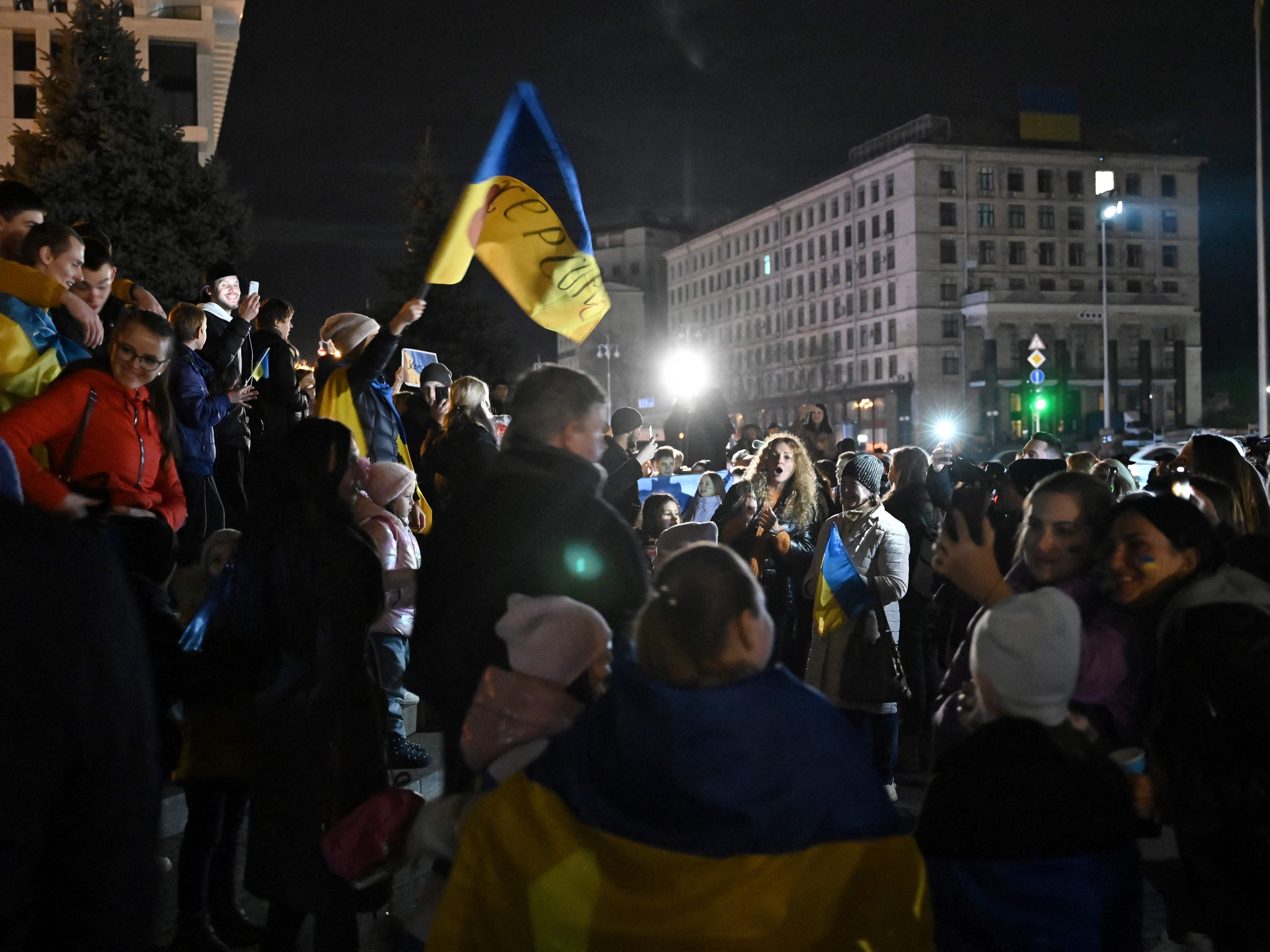Die begeistern Ukrainer feierten die Rückeroberung von Cherson.