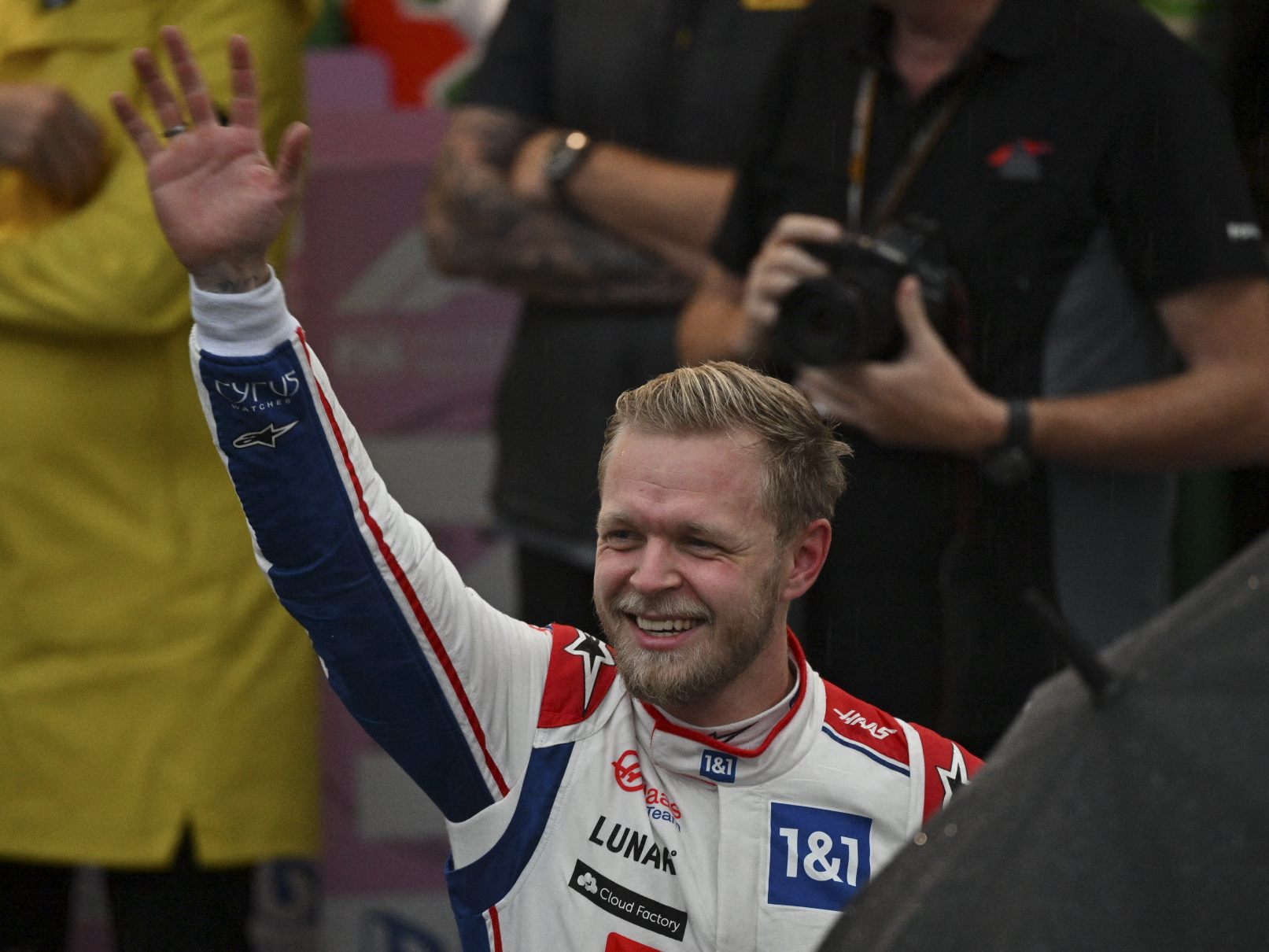 Kevin Magnussen geht in Sao Paulo überraschend von der Pole Position ins Rennen.