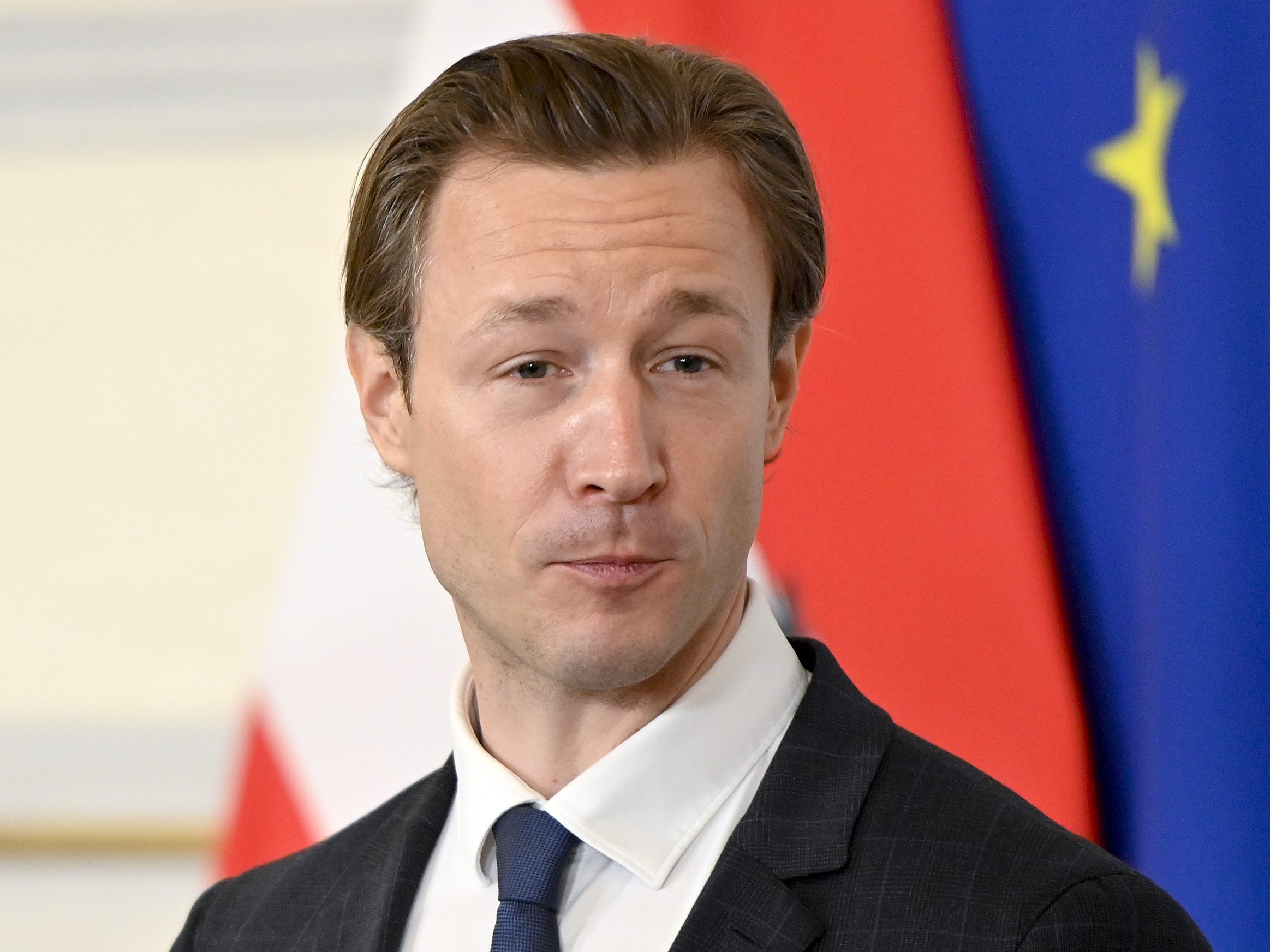 Schon wieder ein Rücktritt Blümels: Dieses Mal von seiner Position als Superfund-CEO.