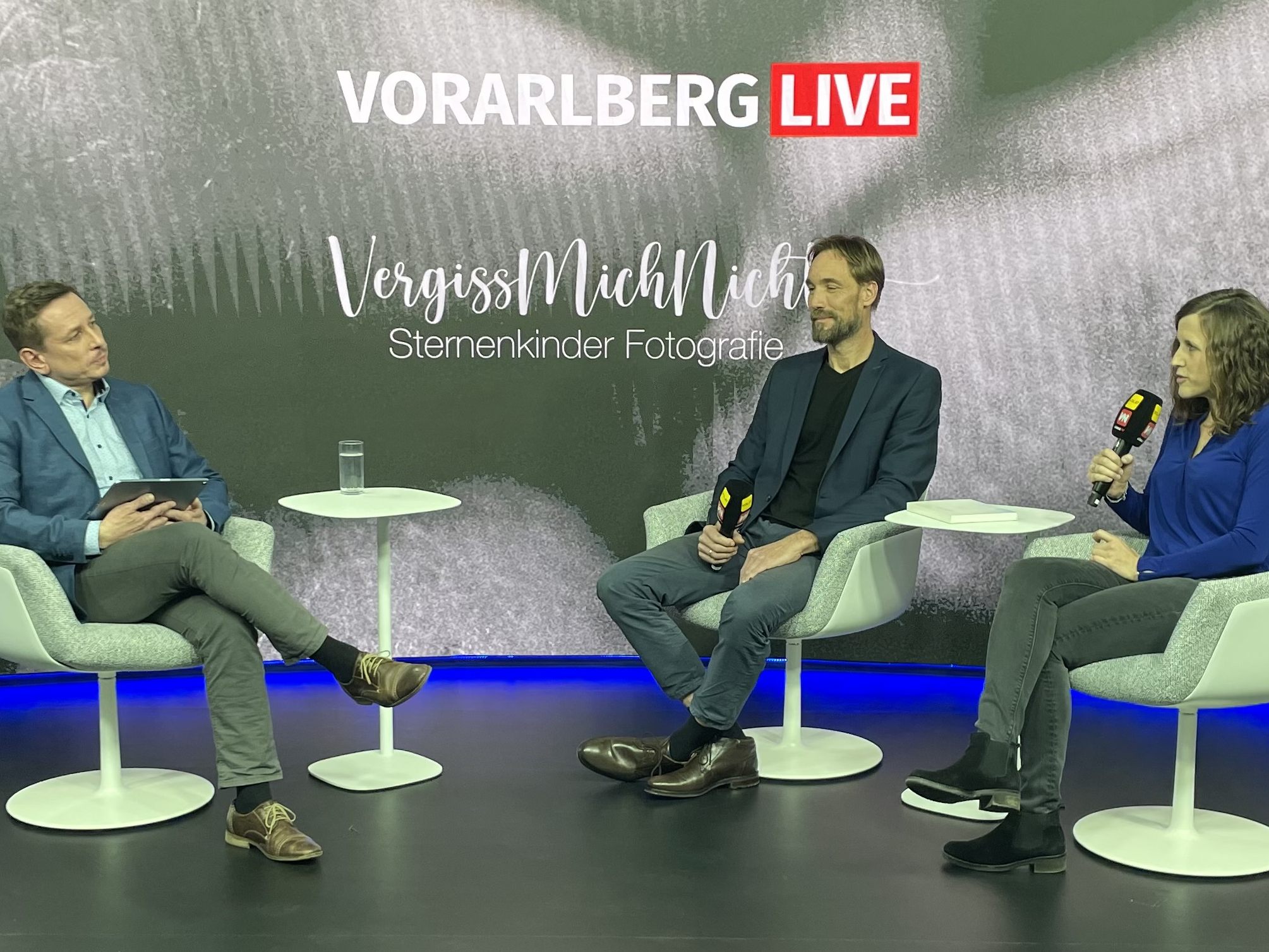"VergissMichNicht - Sternenkinder Fotografie"-Obmann Andras Uher war am Donnerstag zusammen mit Sternen-Mami Patrizia Luger zu Gast bei "Vorarlberg LIVE". Das Thema: Ein würdevoller Abschied von Sternenkindern.