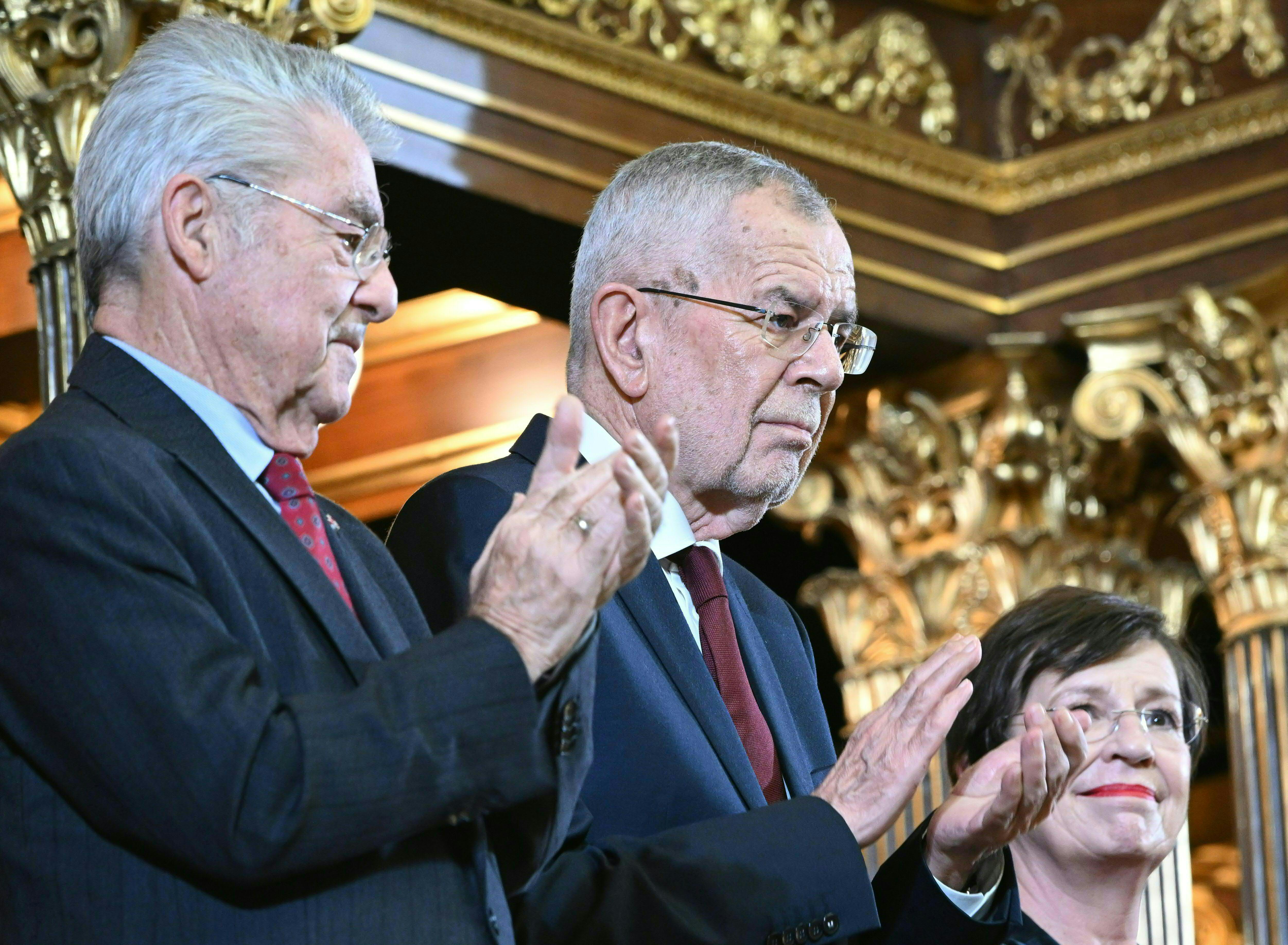 Heinz Fischer mit Bundespräsident Alexander Van der Bellen und dessen Ehefrau Doris Schmidauer