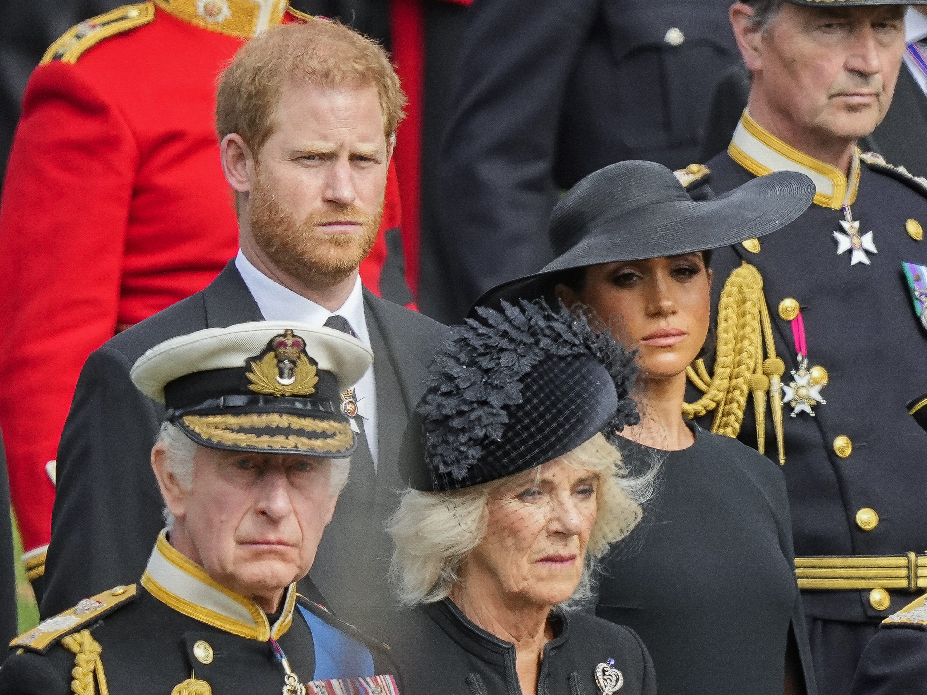 Der "Worst Case" im britischen Königshaus ist eingetreten: Harry wettert über Camilla.