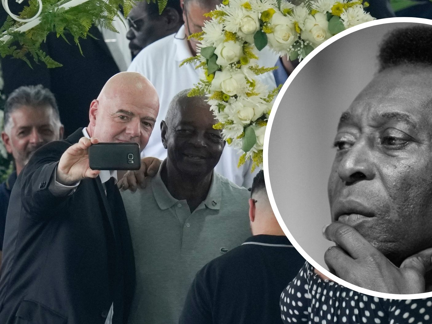 Infantino macht Selfie bei Totenwache für Pelé