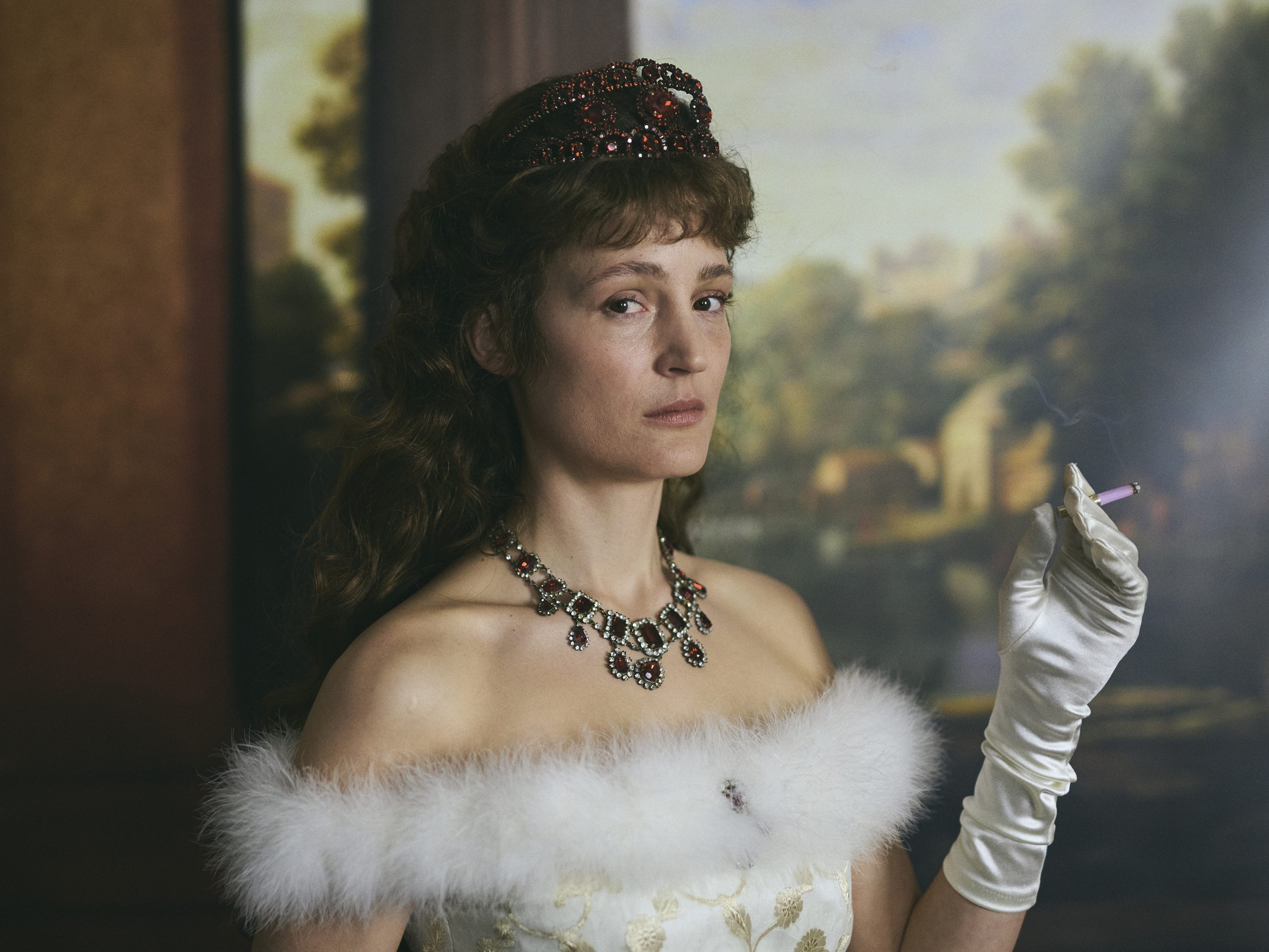 Marie Kreuzers Sisi-Drama "Corsage" bleibt trotz dem Skandal um Darsteller Teichtmeister Österreichs Kandidat für den Auslandsoscar.